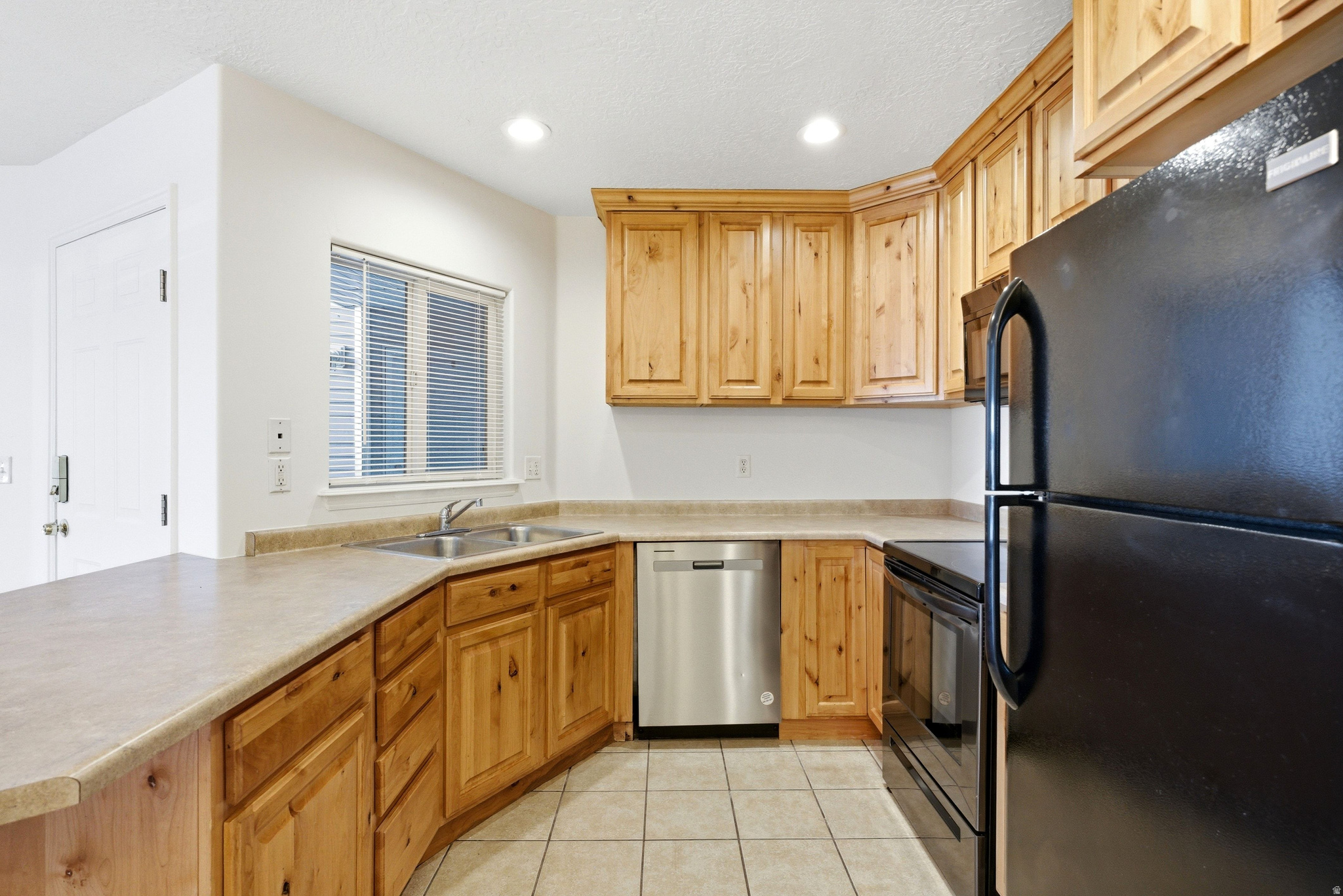 UINTA VIEW CONDOMINIUM - Residential