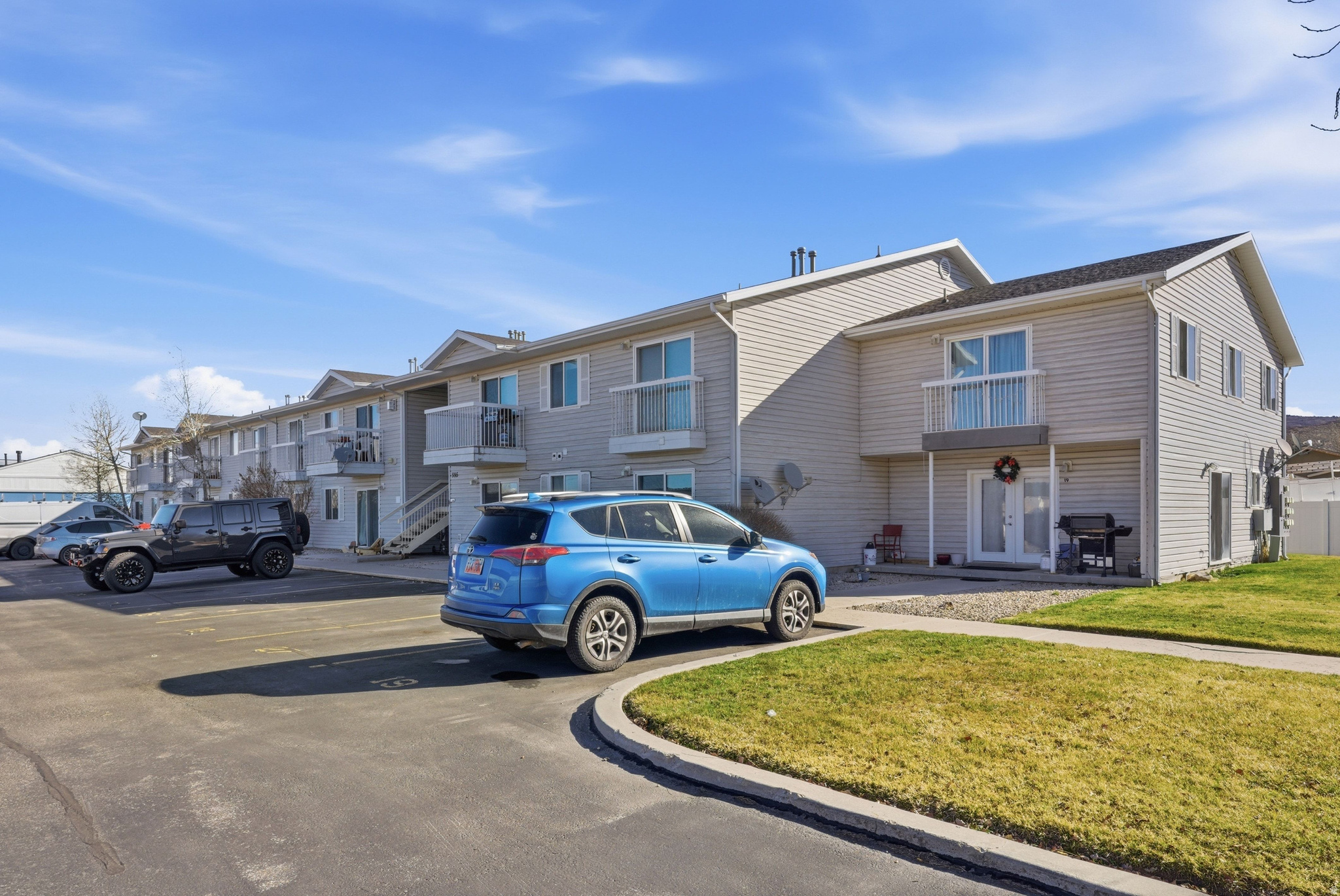 UINTA VIEW CONDOMINIUM - Residential