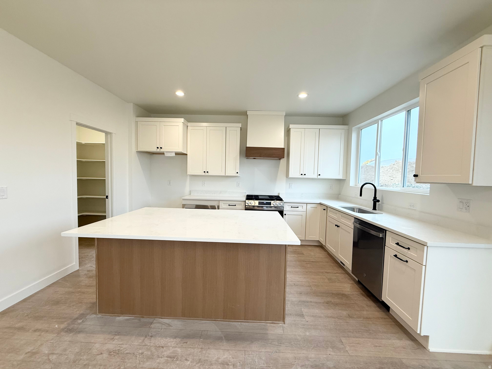 OQUIRRH WEST PHASE 3 - Residential