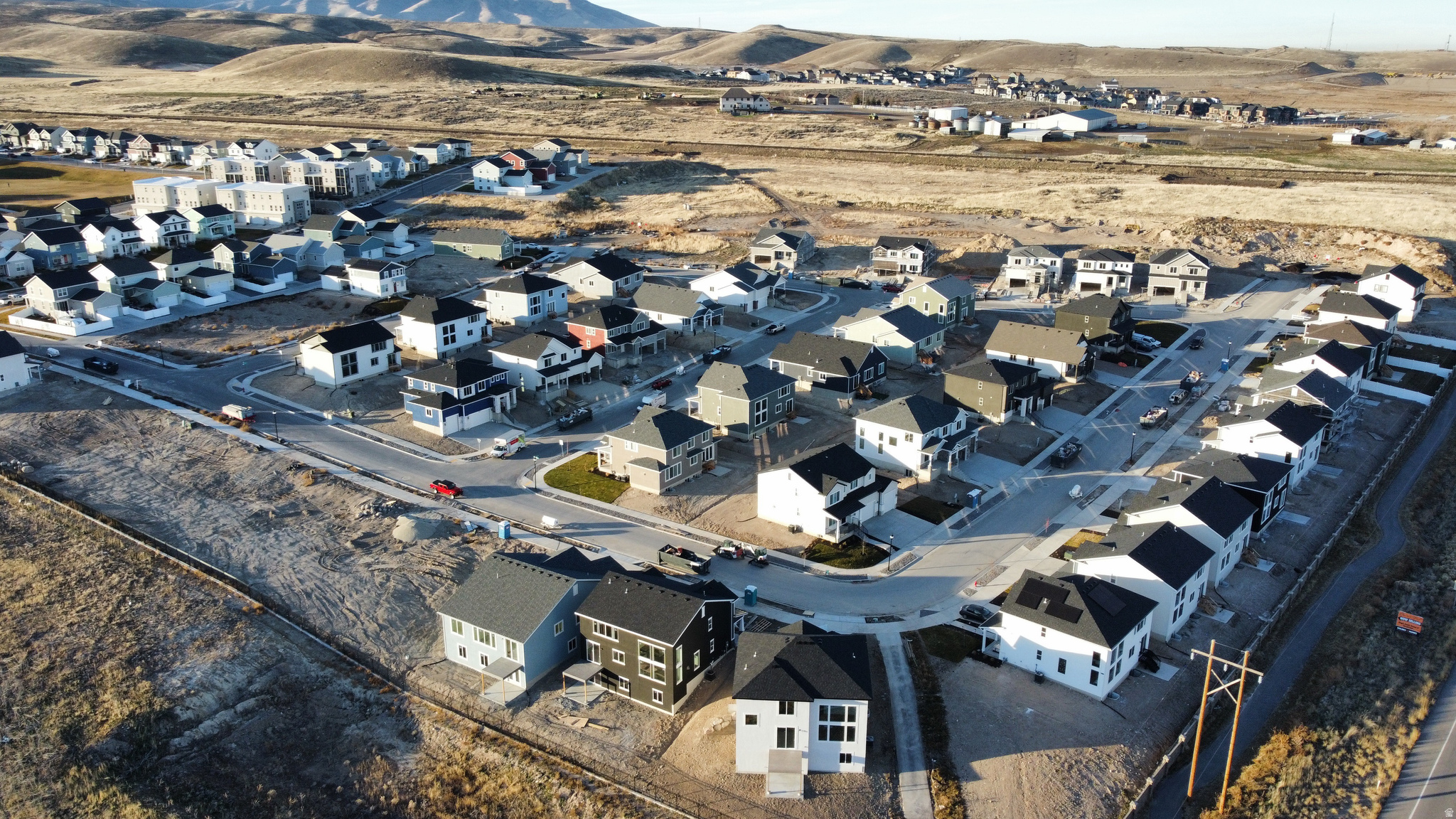 OQUIRRH WEST PHASE 3 - Residential