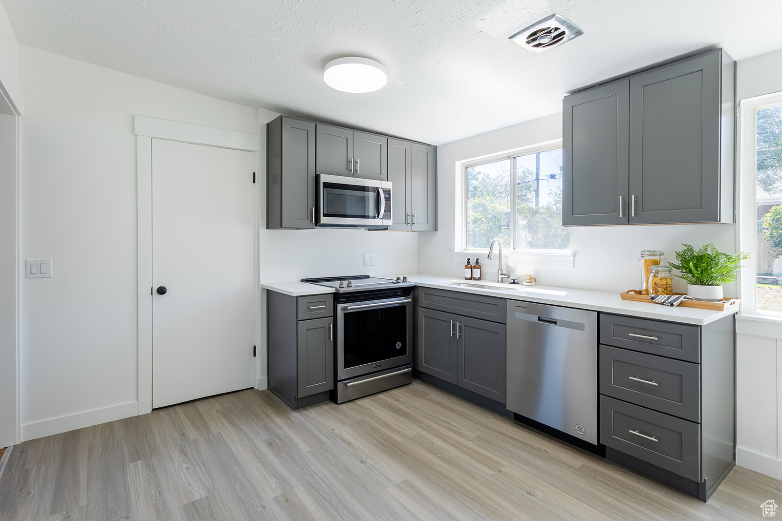 583 W Spacerama Dr, Murray, Utah image 11