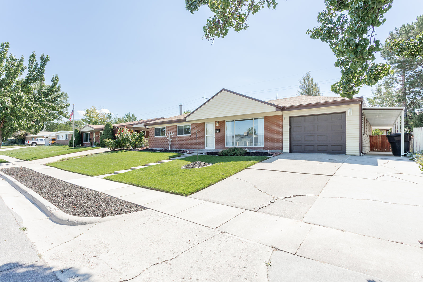 583 W Spacerama Dr, Murray, Utah image 3