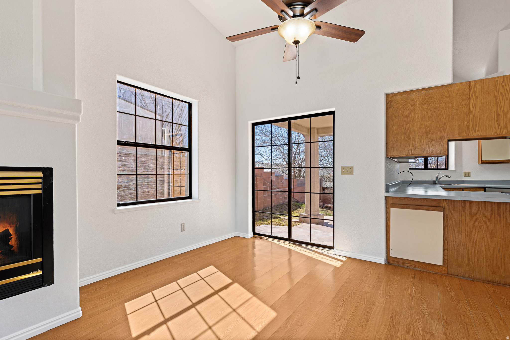 BLOOMINGTON HILLS - Residential