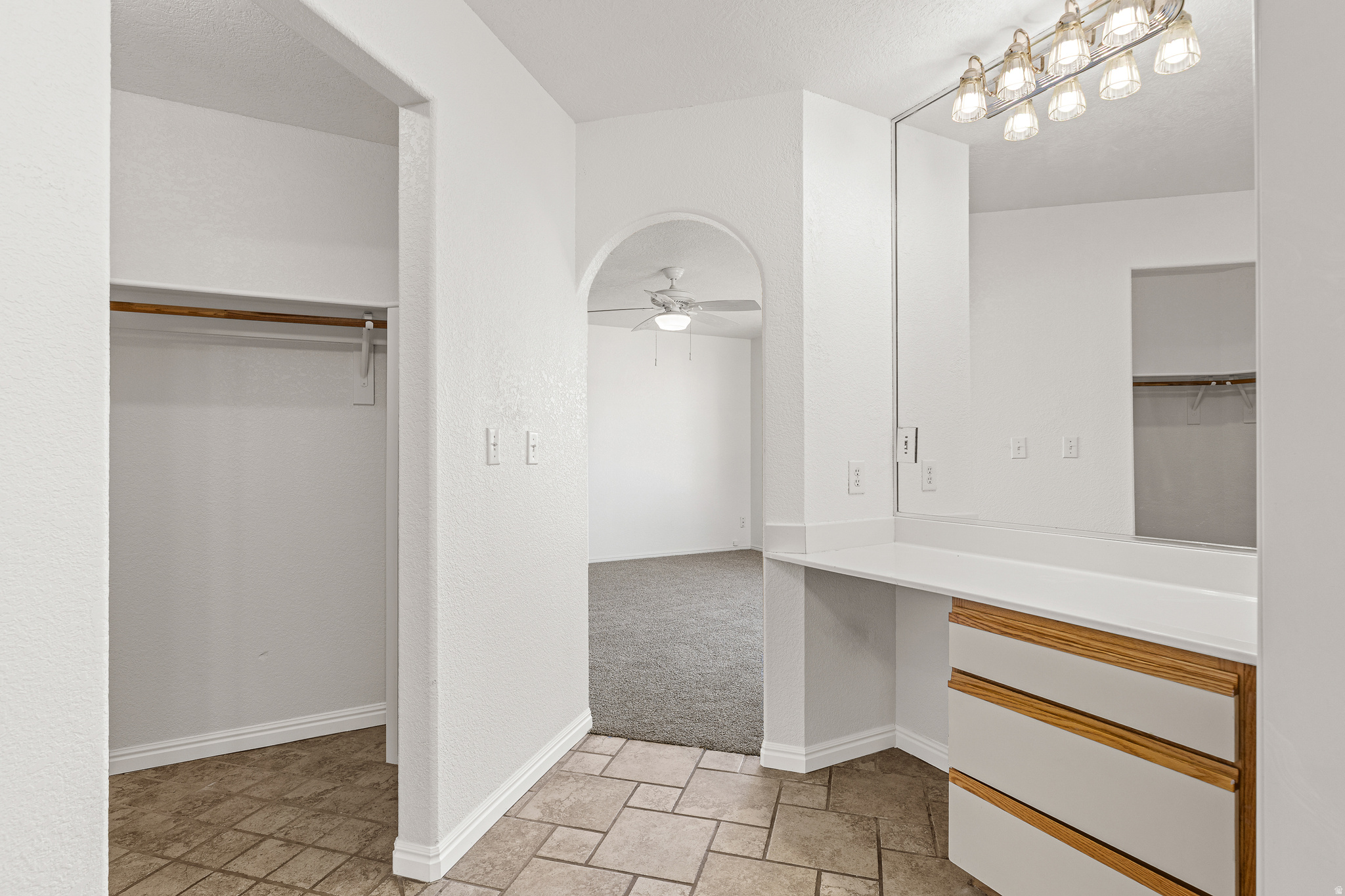 BLOOMINGTON HILLS - Residential