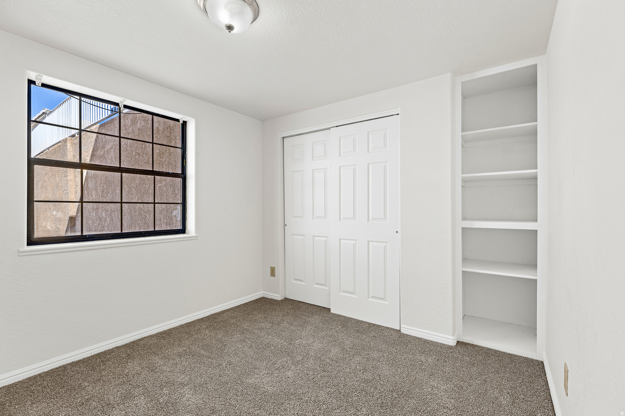 BLOOMINGTON HILLS - Residential