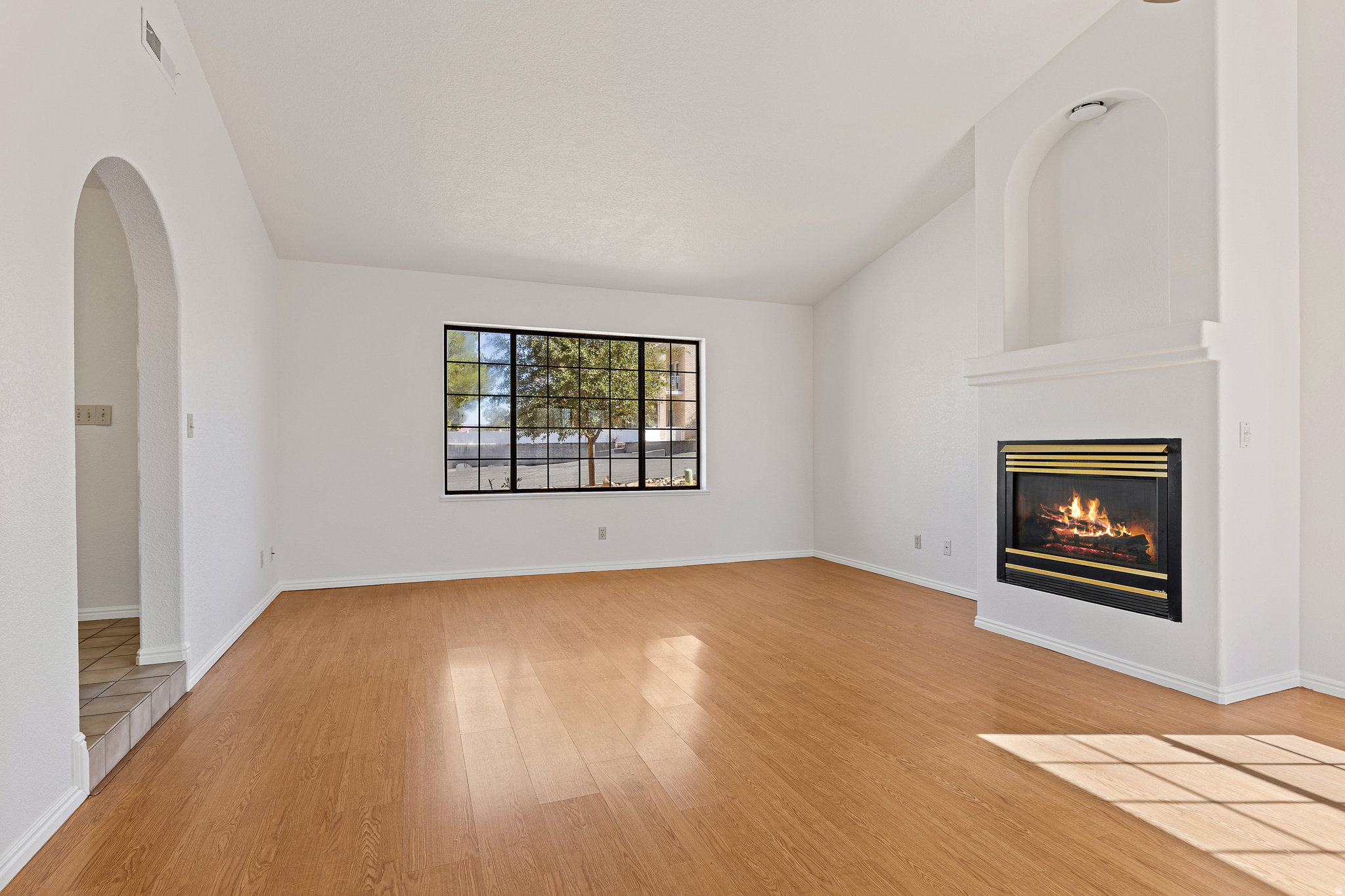 BLOOMINGTON HILLS - Residential