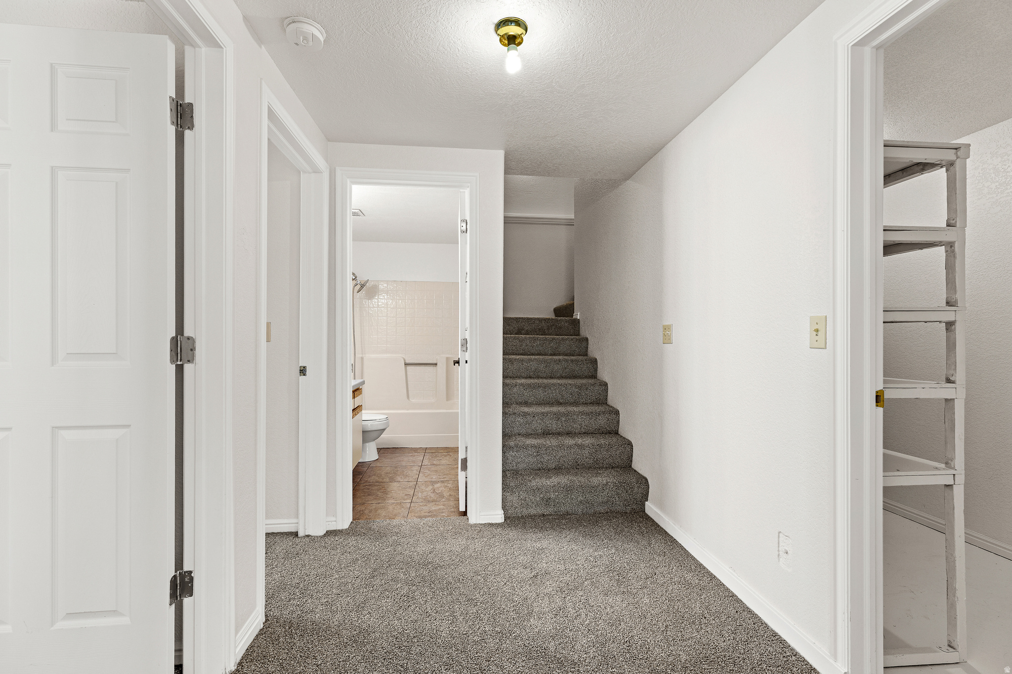 BLOOMINGTON HILLS - Residential