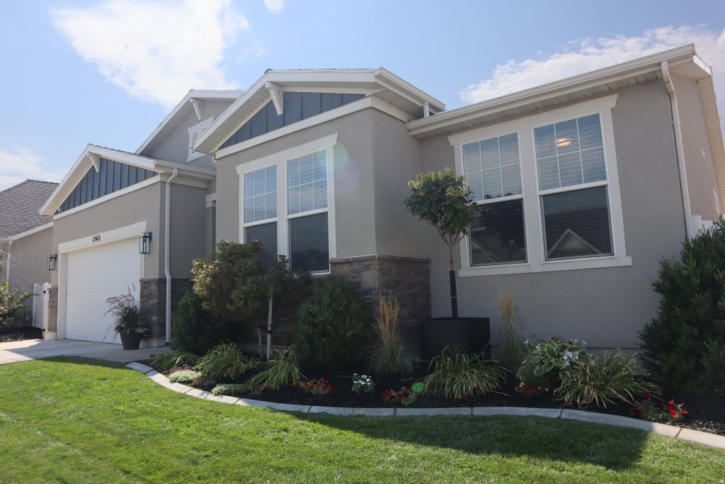Photo of 1563 WEST MAPLE SHADE LN W, Lindon, UT 84042 (MLS # 2181763)