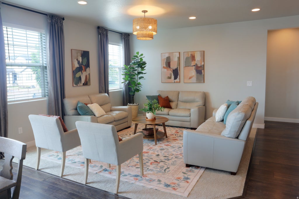 Photo of 1563 WEST MAPLE SHADE LN W, Lindon, UT 84042 (MLS # 2181763)