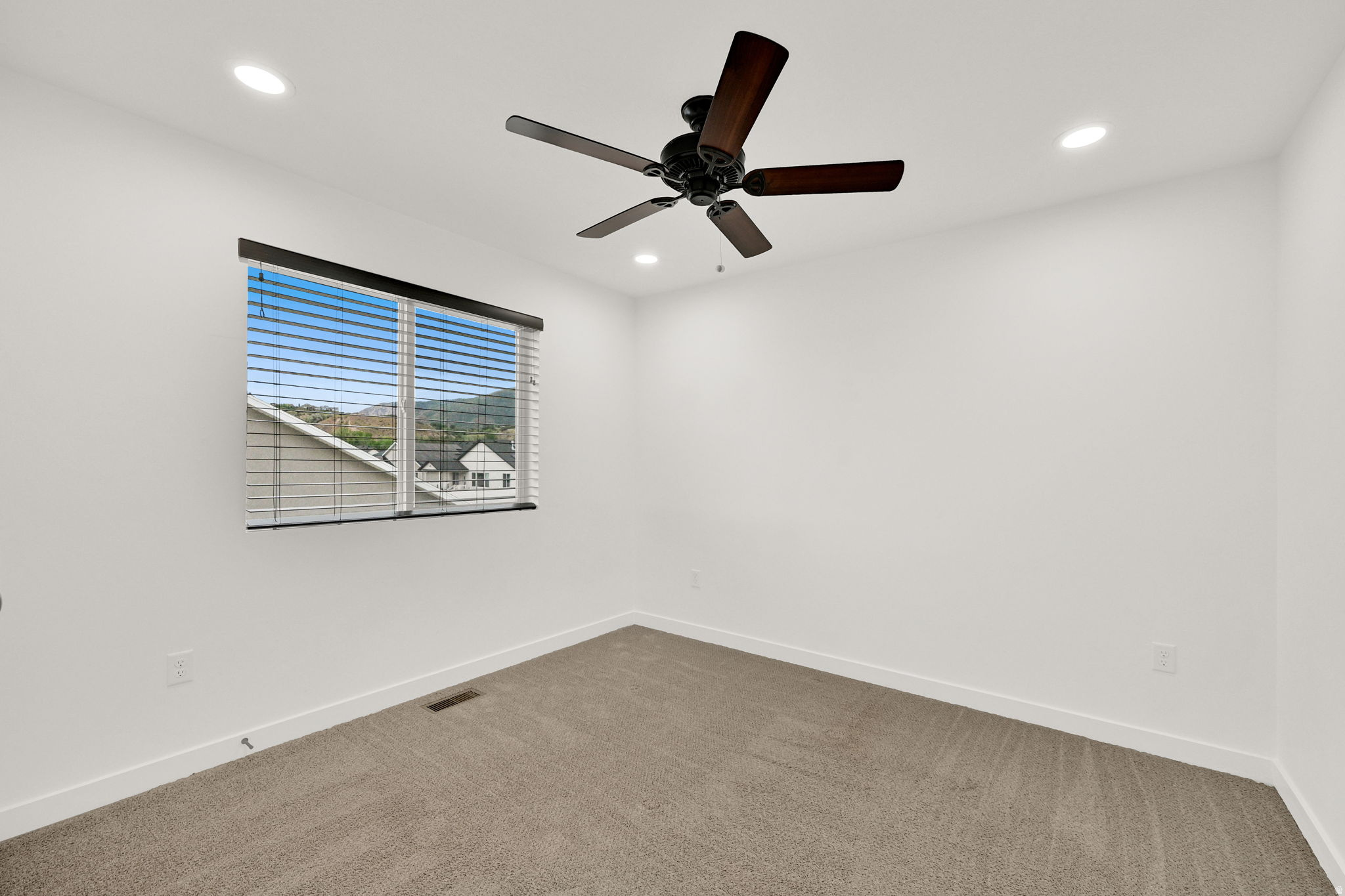 HARVEST PARK - Residential