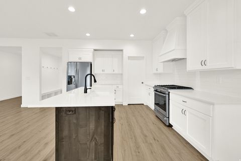 Tiny photo for 6894 S COOK DR, South Weber, UT 84405 (MLS # 2159634)
