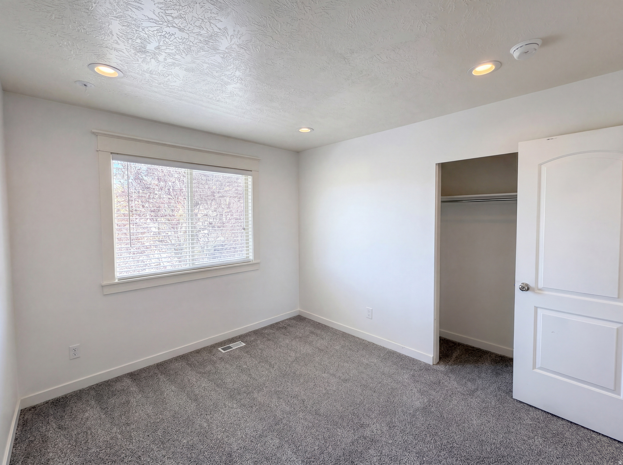 NORTH LAKE - Residential