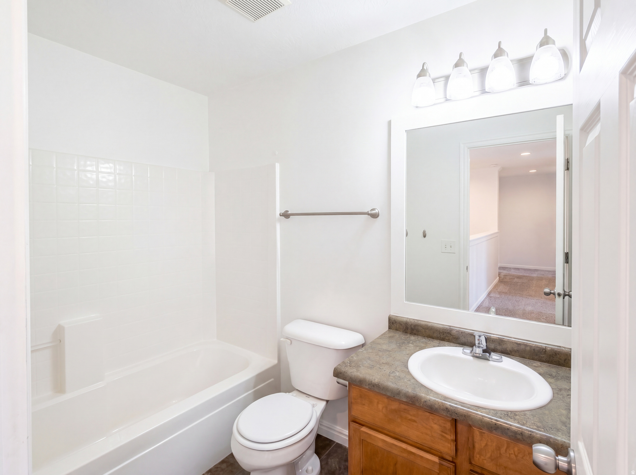 NORTH LAKE - Residential