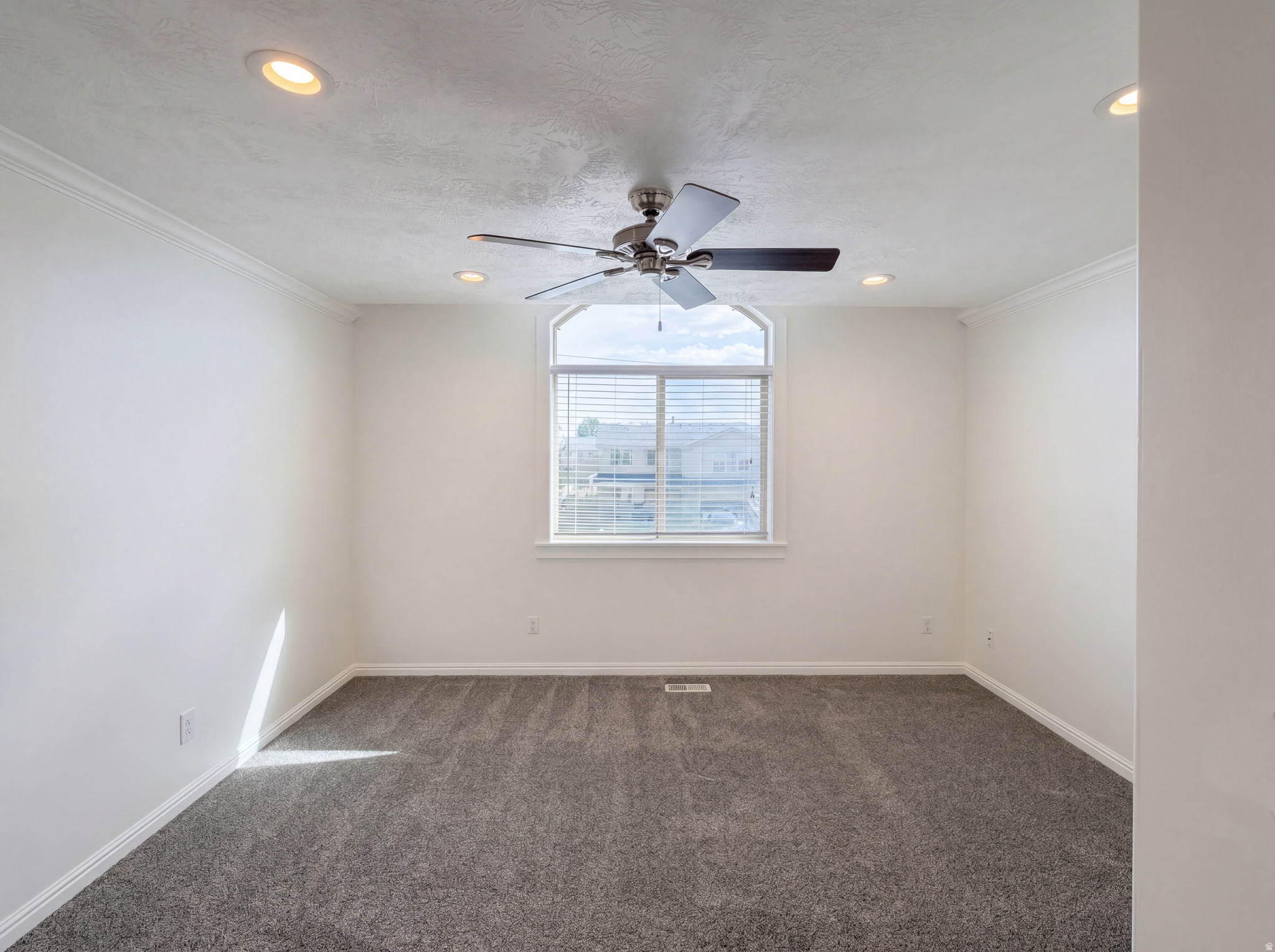 NORTH LAKE - Residential