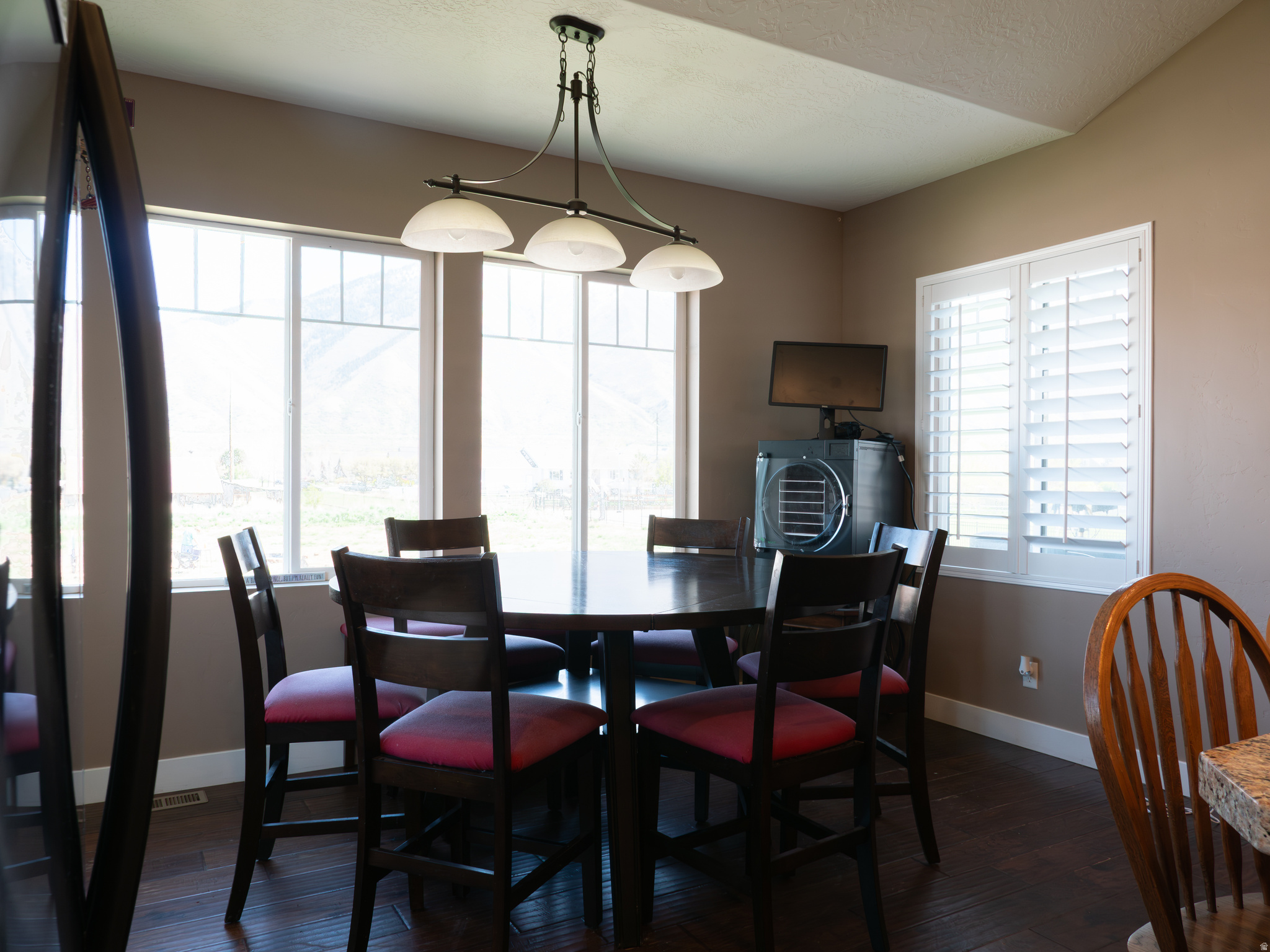 MAPLETON HIGHLANDS - Residential