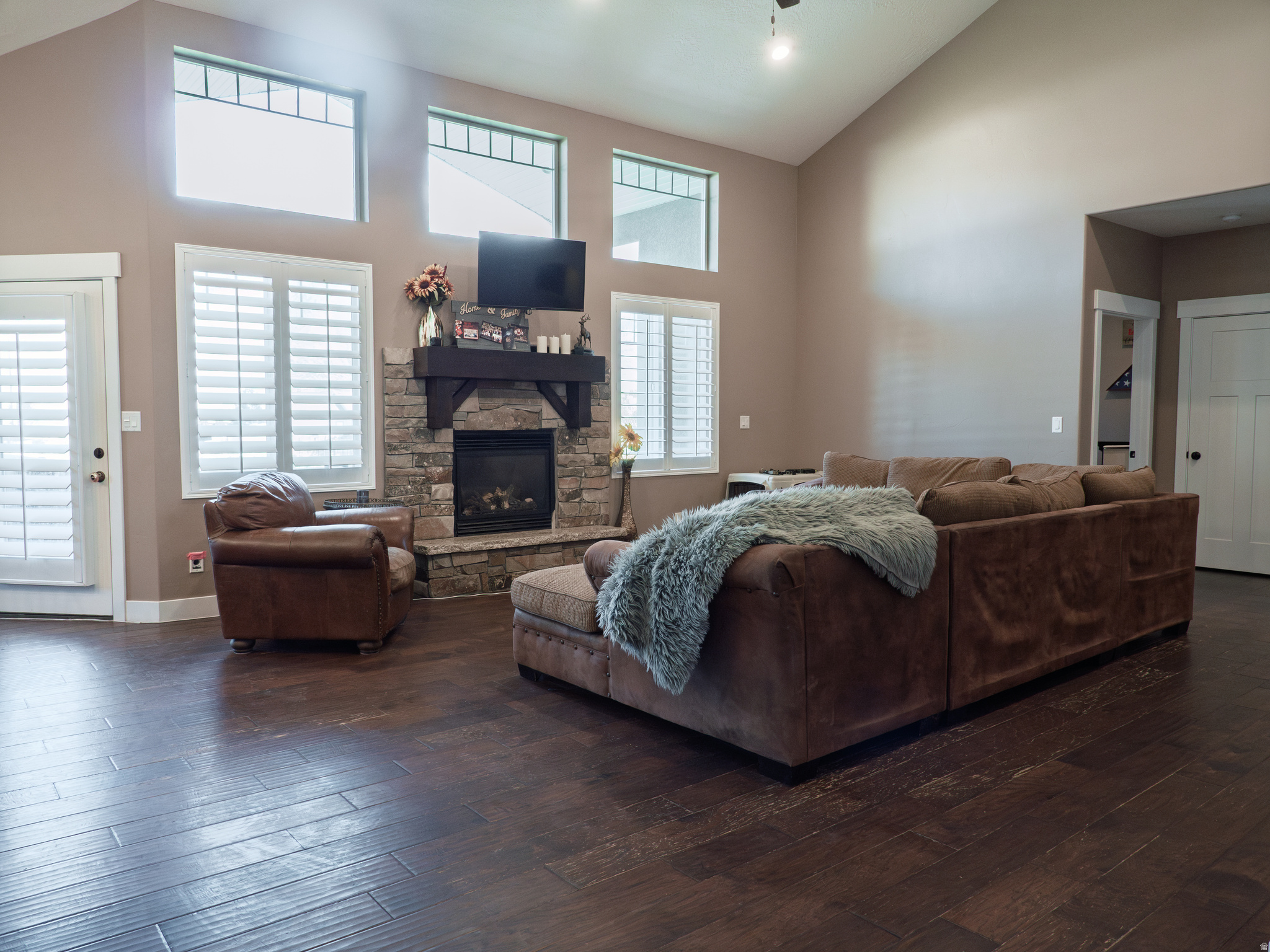 MAPLETON HIGHLANDS - Residential