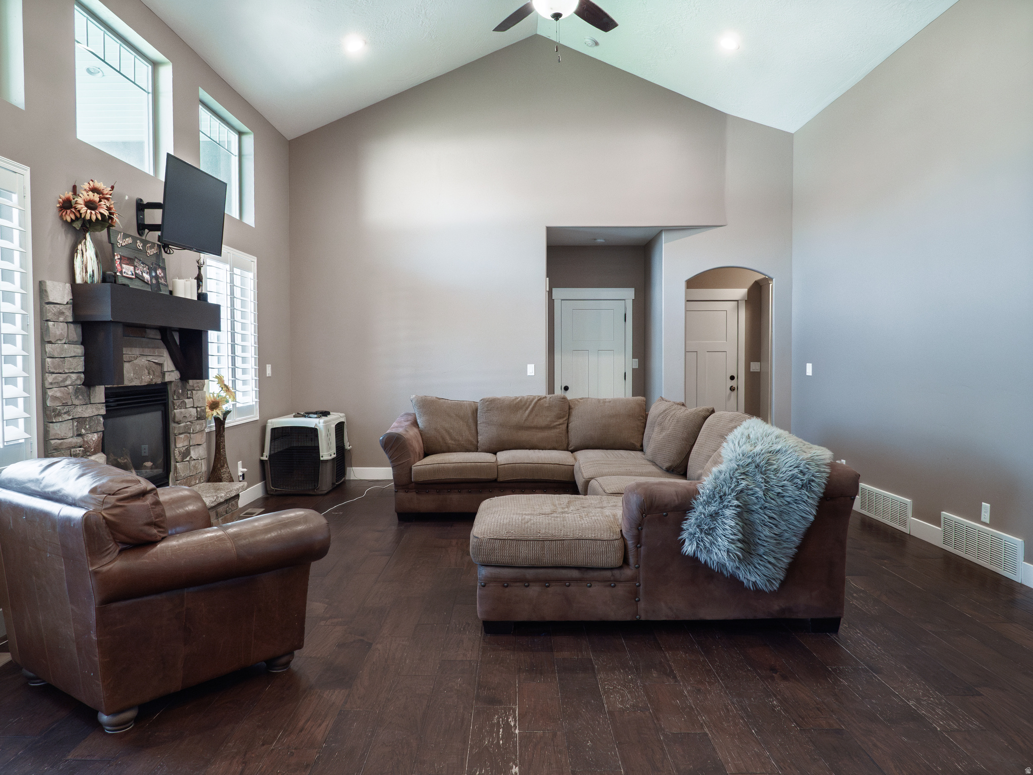 MAPLETON HIGHLANDS - Residential