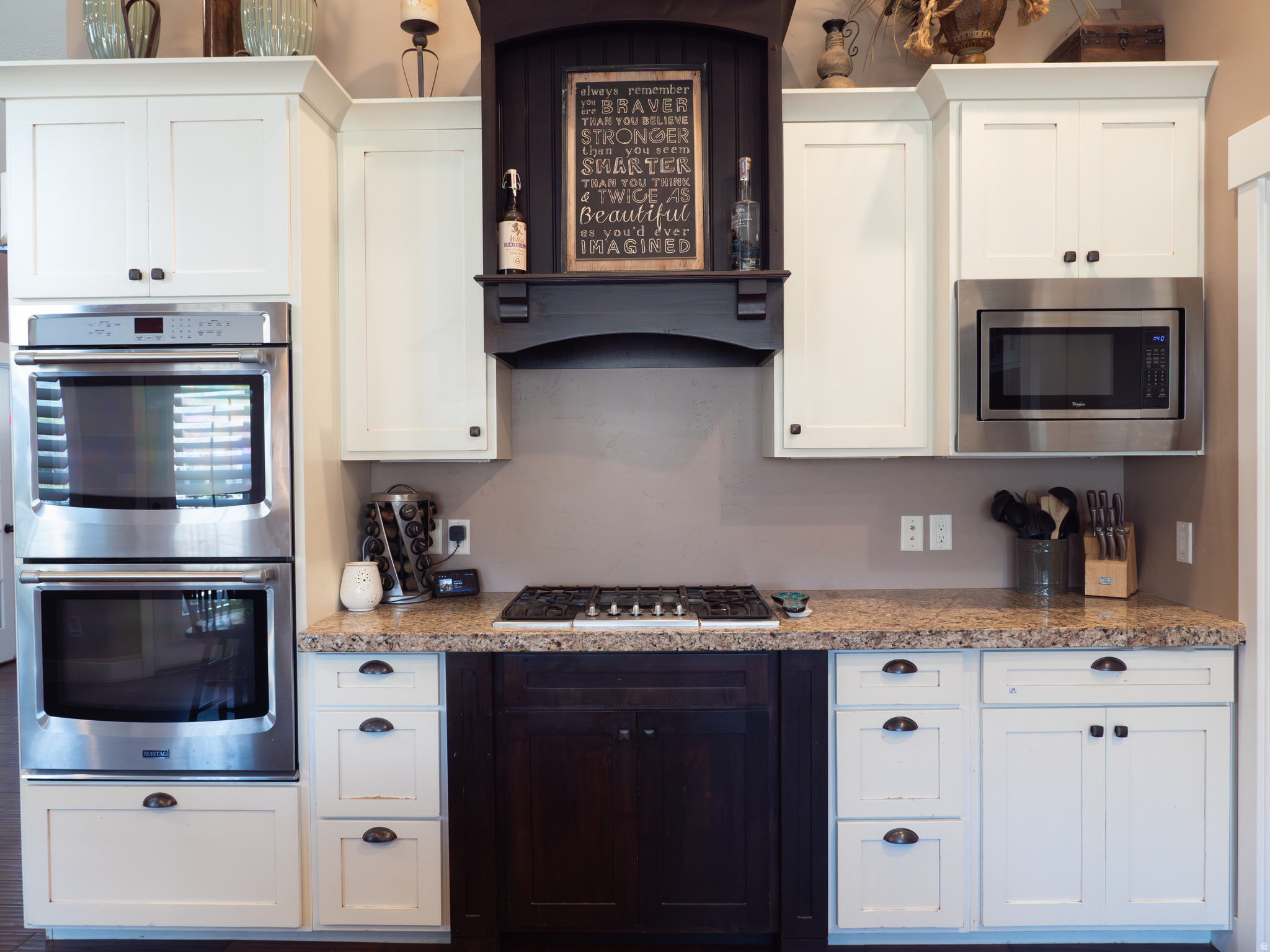 MAPLETON HIGHLANDS - Residential