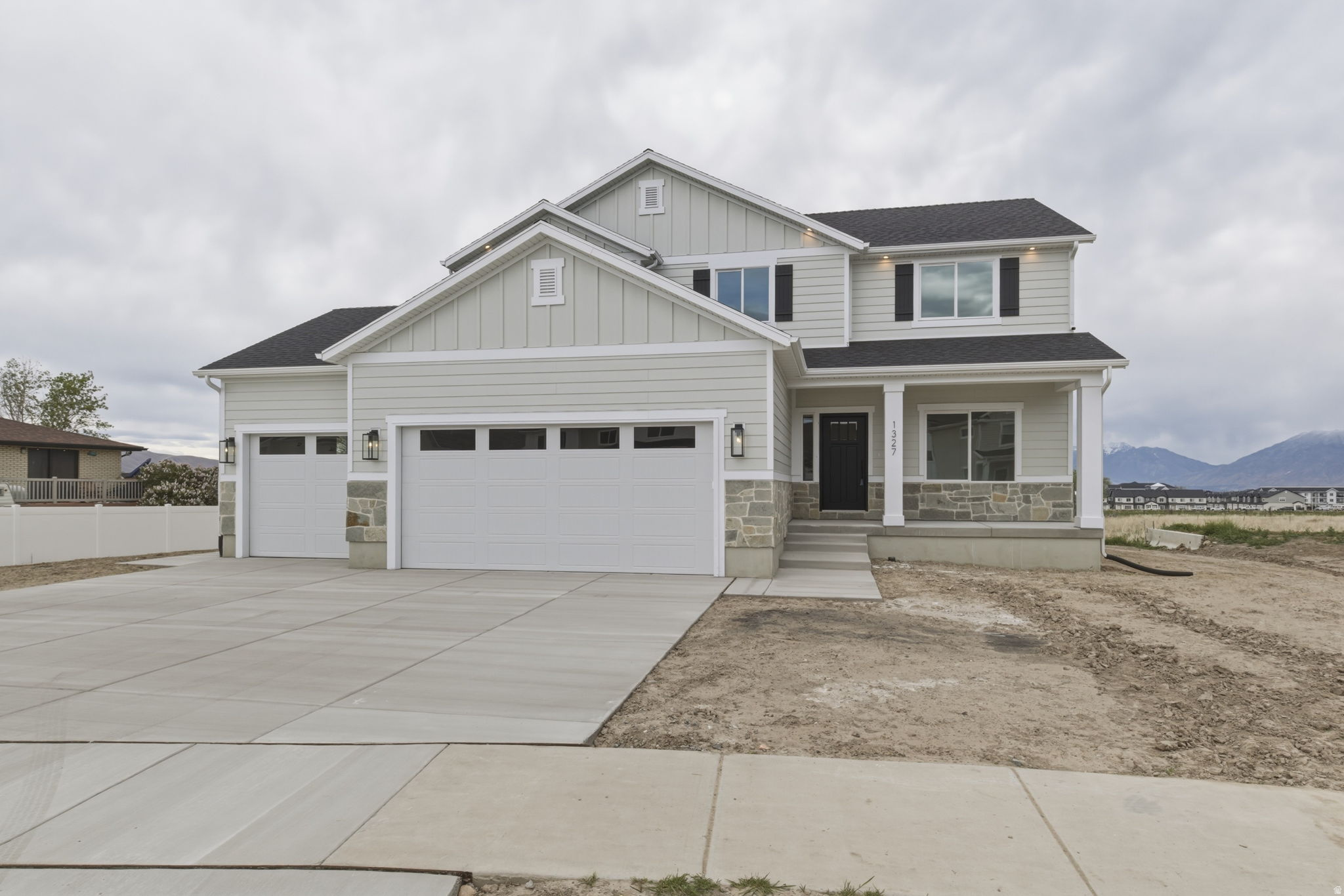 QUAIL MOUNTAIN - Residential