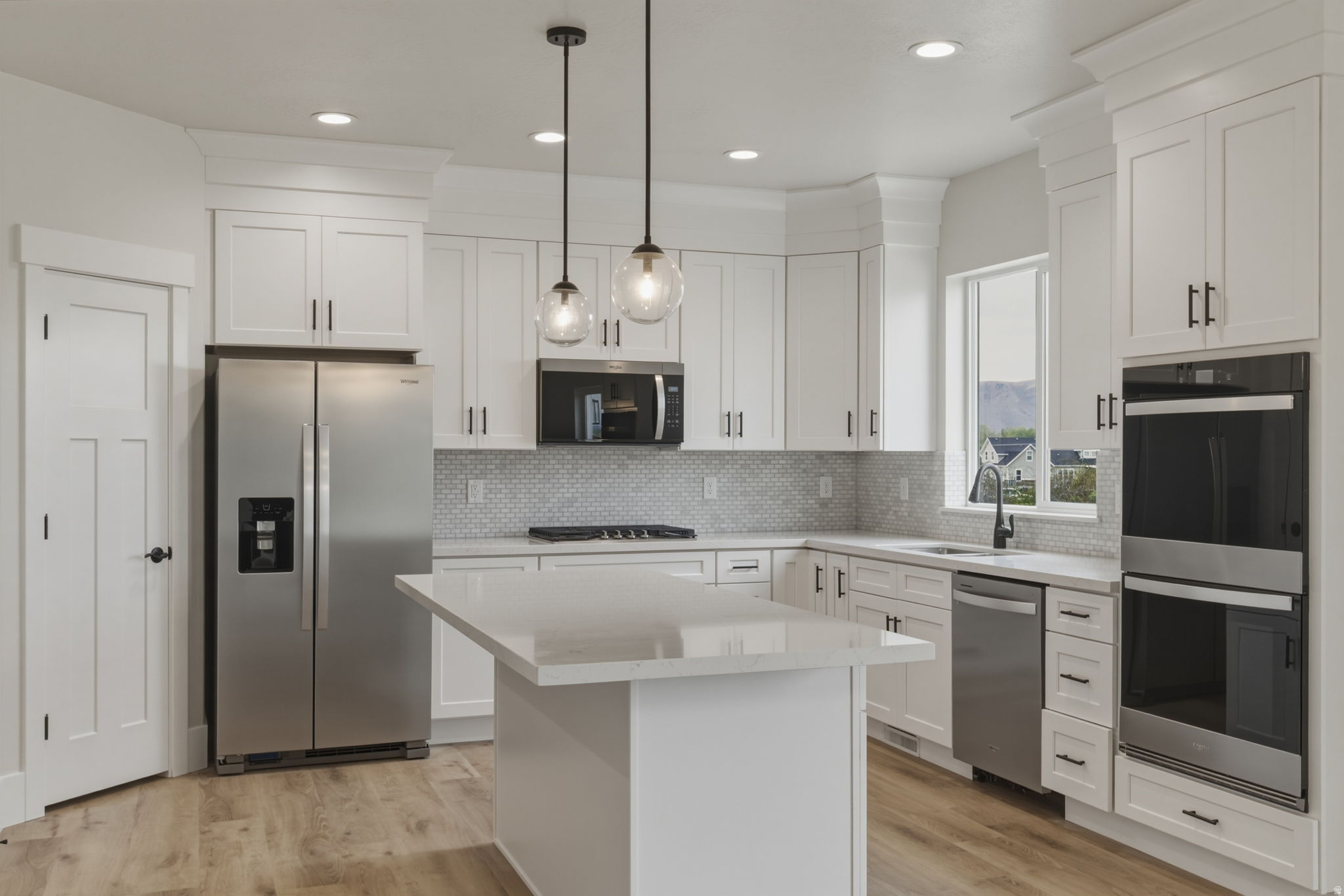 QUAIL MOUNTAIN - Residential