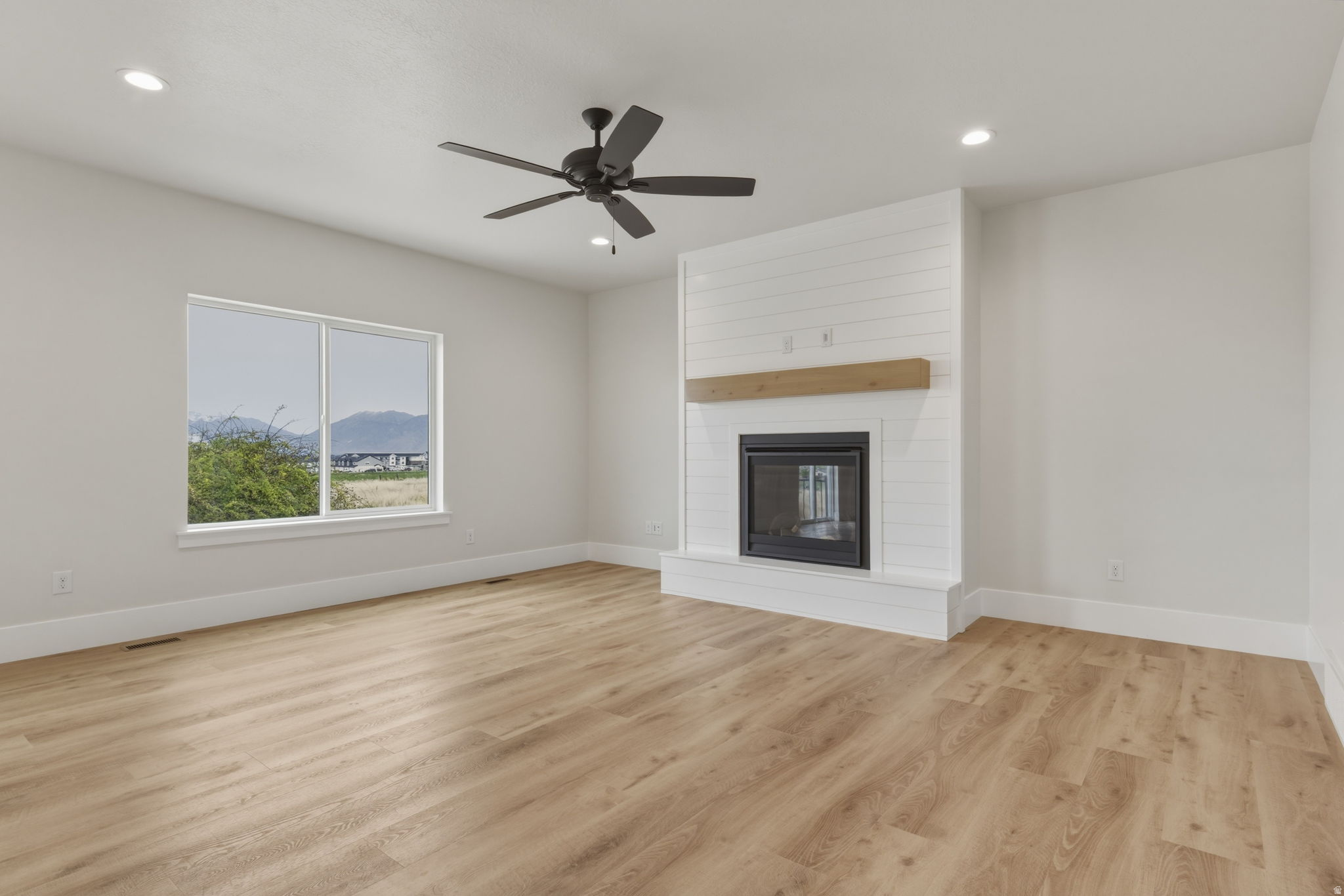 QUAIL MOUNTAIN - Residential