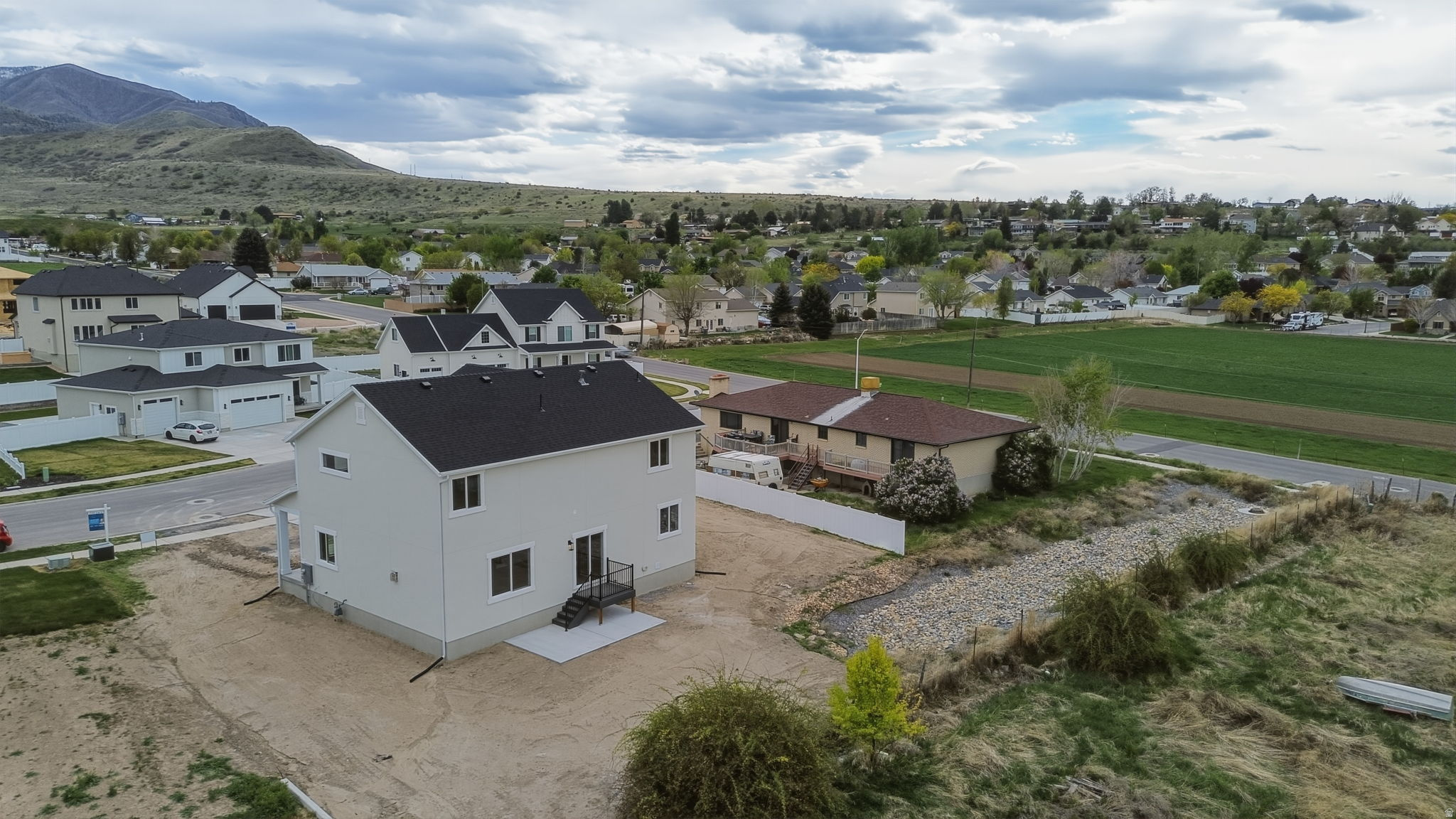 QUAIL MOUNTAIN - Residential