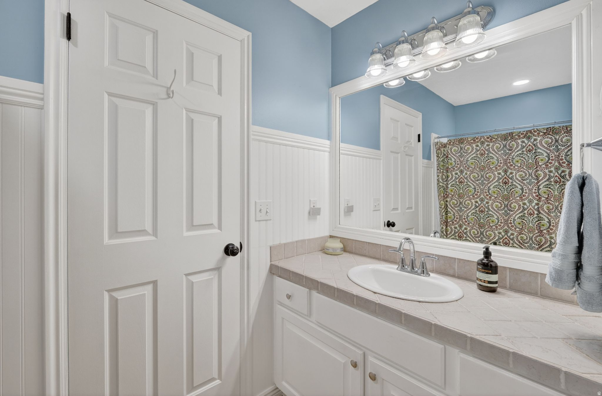 PRESCOTT ESTATES - Residential