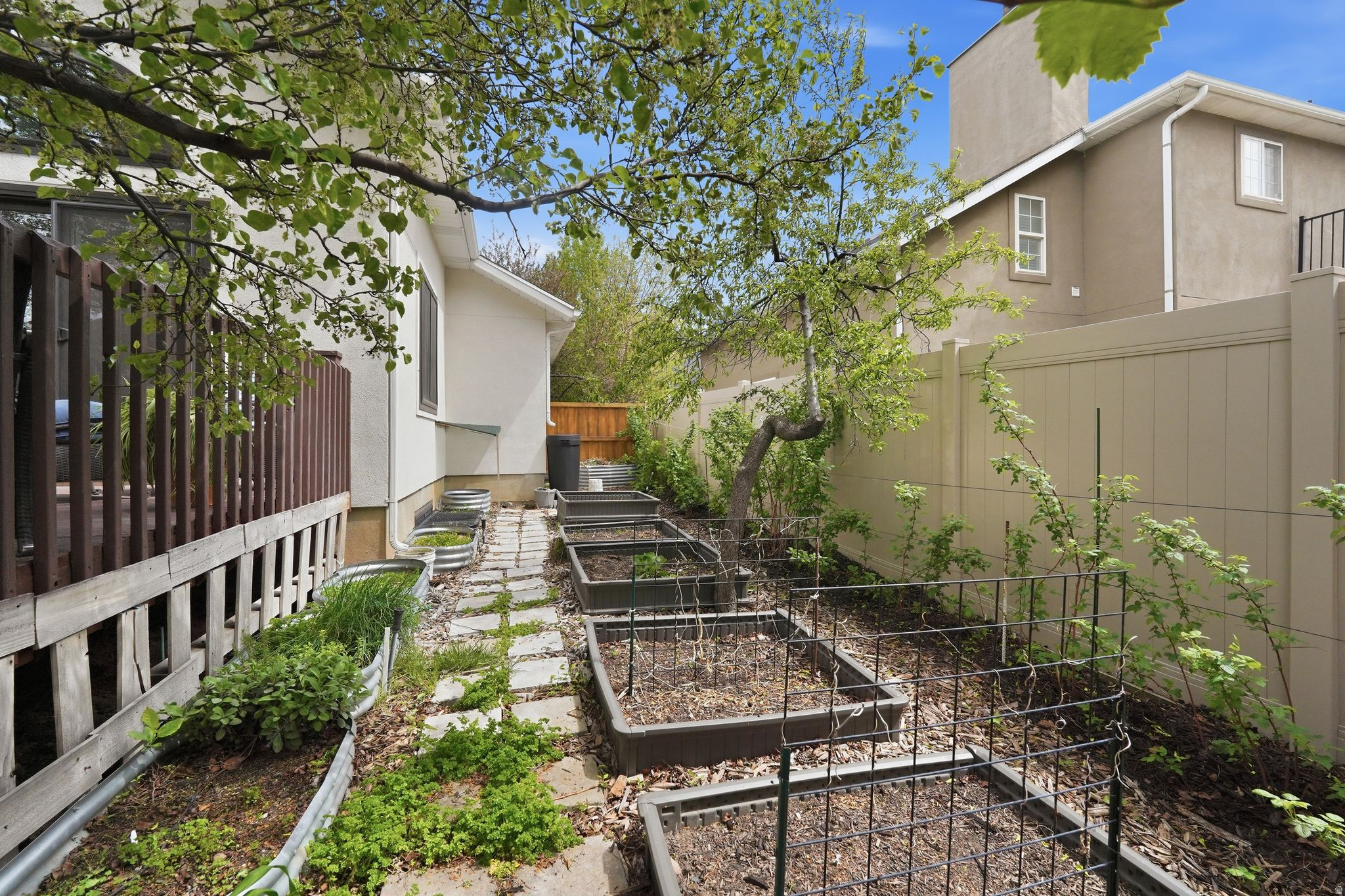 PRESCOTT ESTATES - Residential