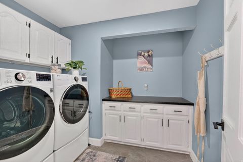 Tiny photo for 11038 S LONGDALE CIR, Sandy, UT 84092 (MLS # 2151065)