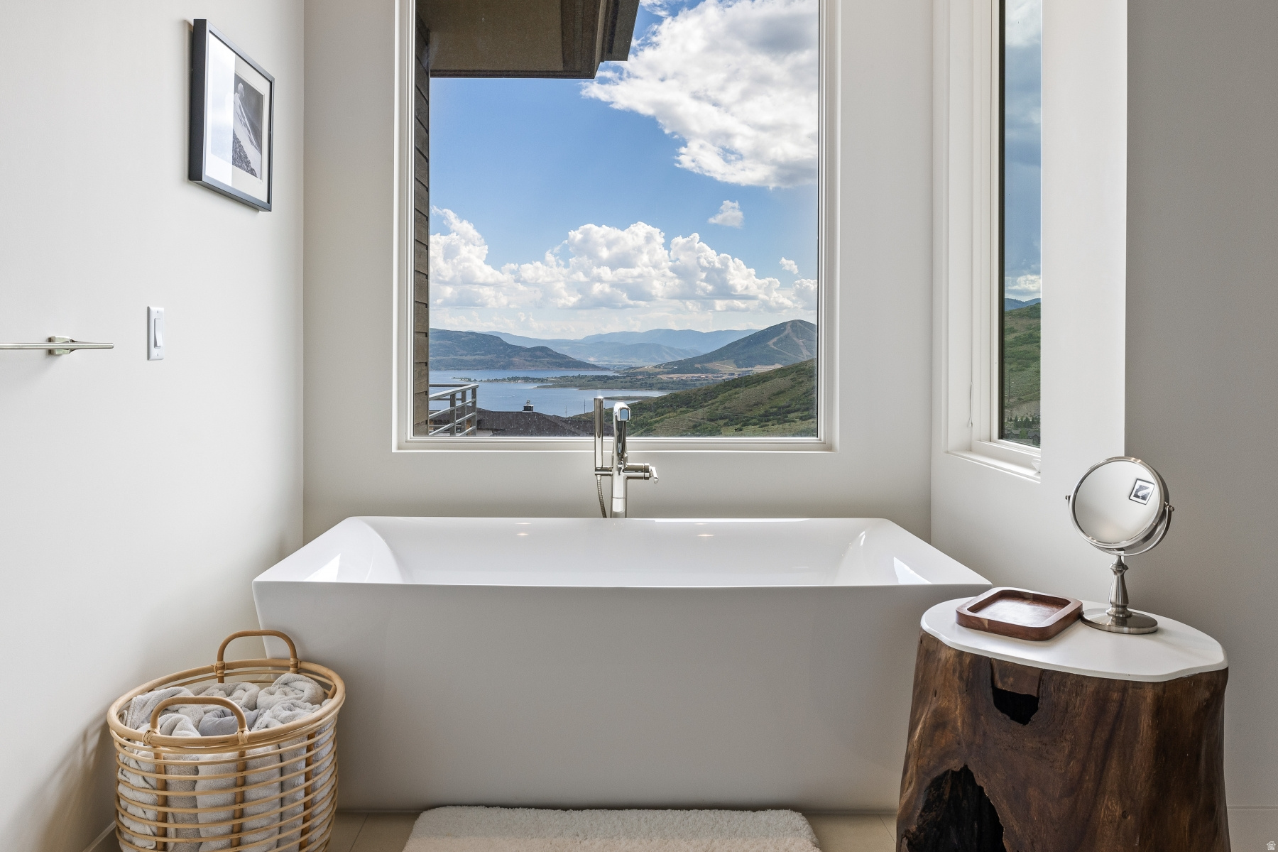 DEER VISTA - Residential Lease