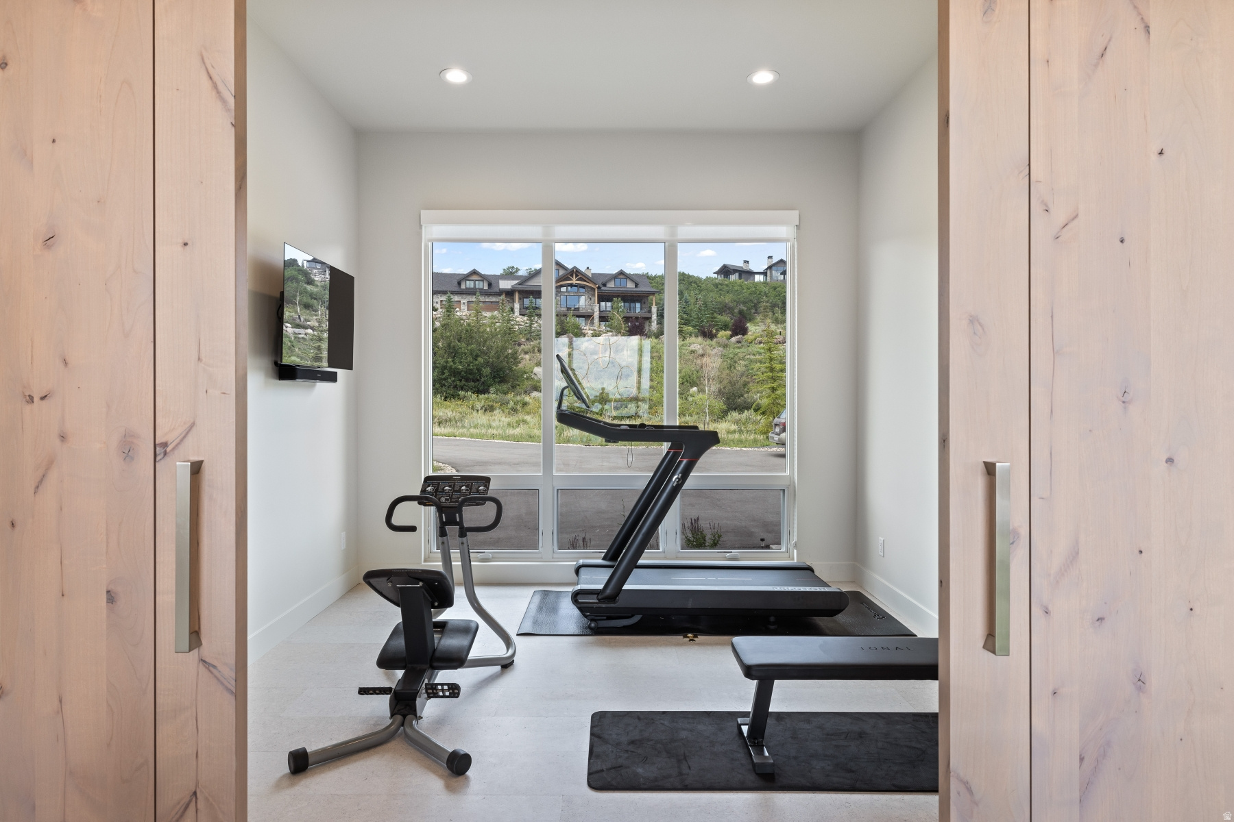 DEER VISTA - Residential Lease