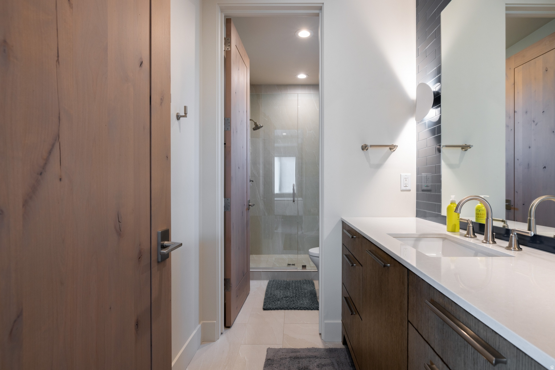 DEER VISTA - Residential Lease