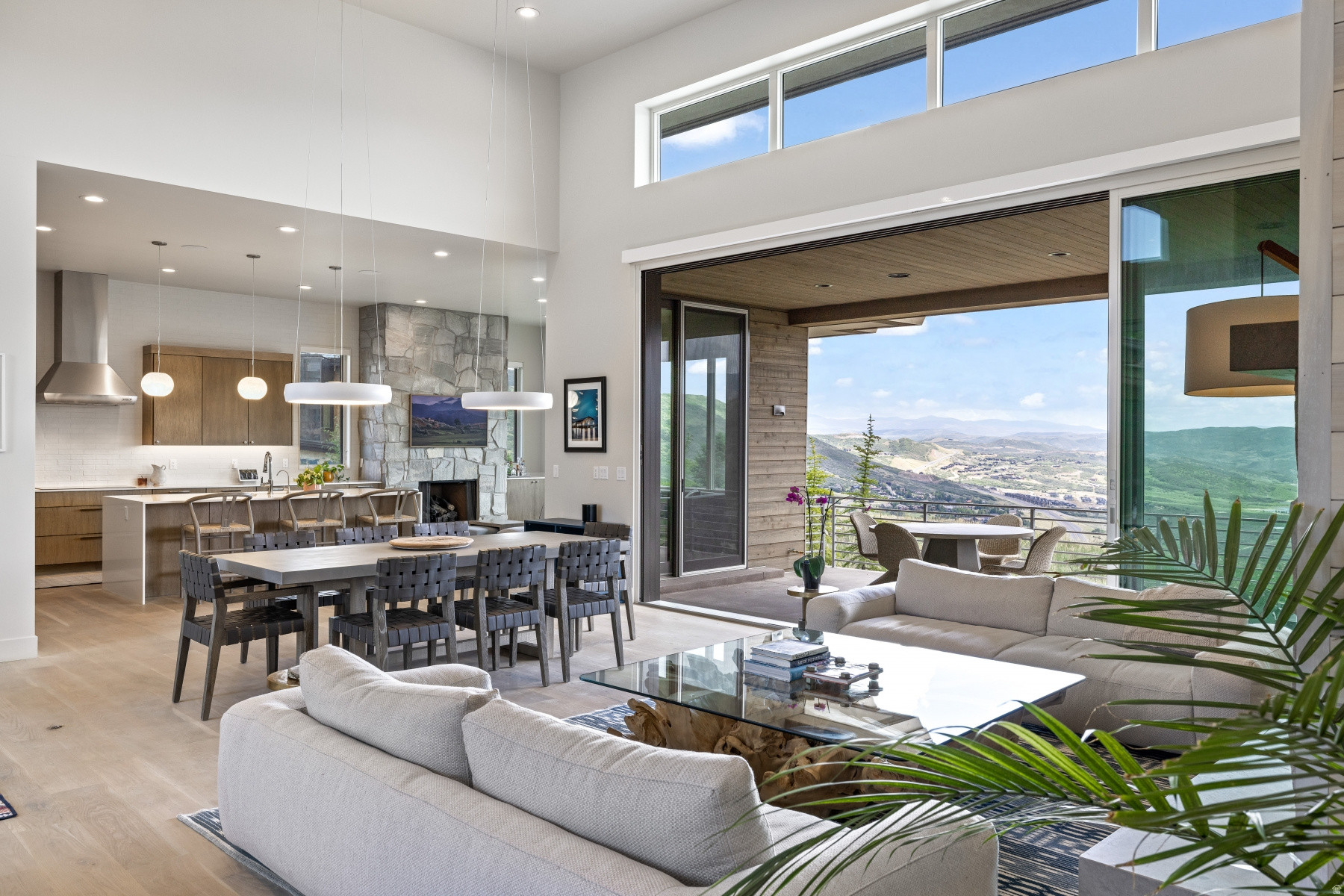 DEER VISTA - Residential Lease