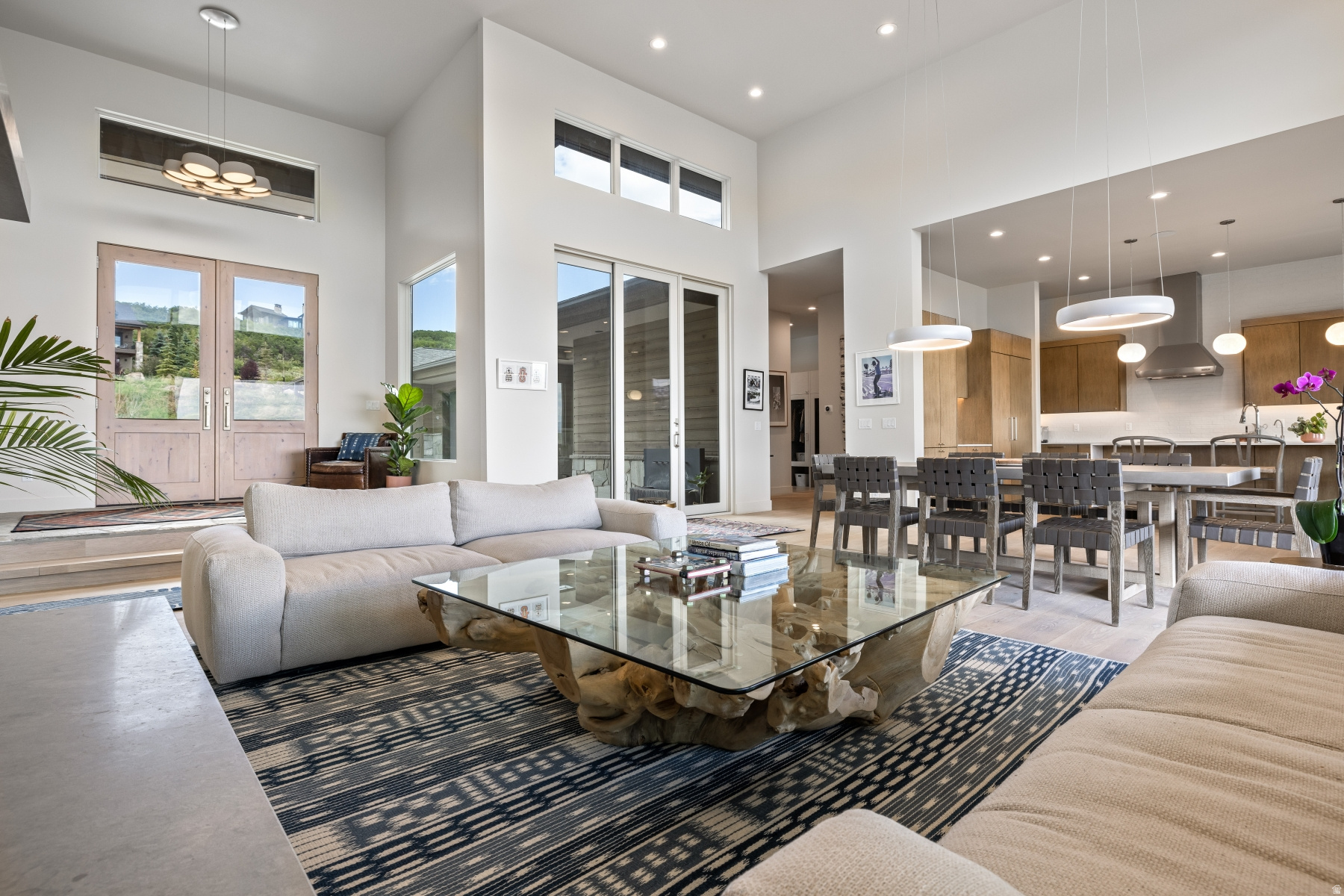 DEER VISTA - Residential Lease