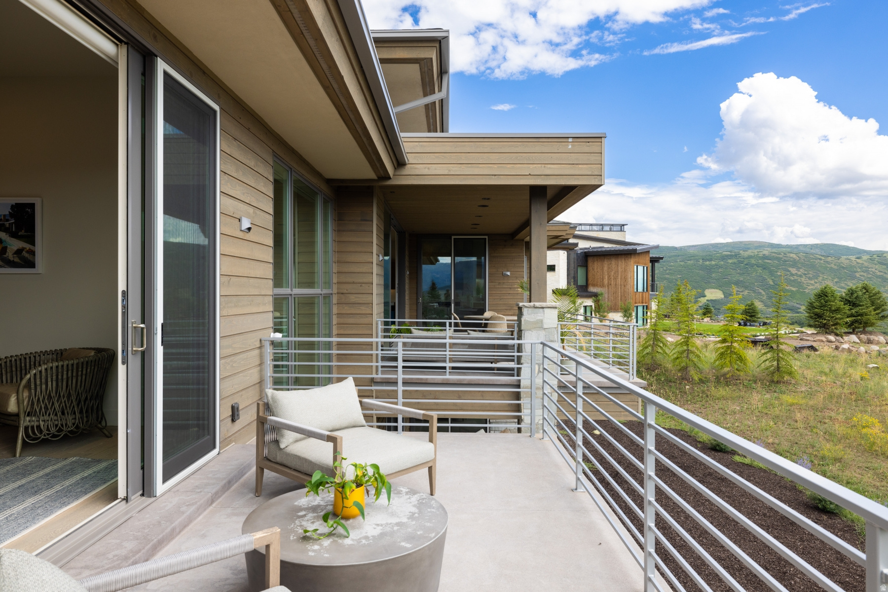 DEER VISTA - Residential Lease