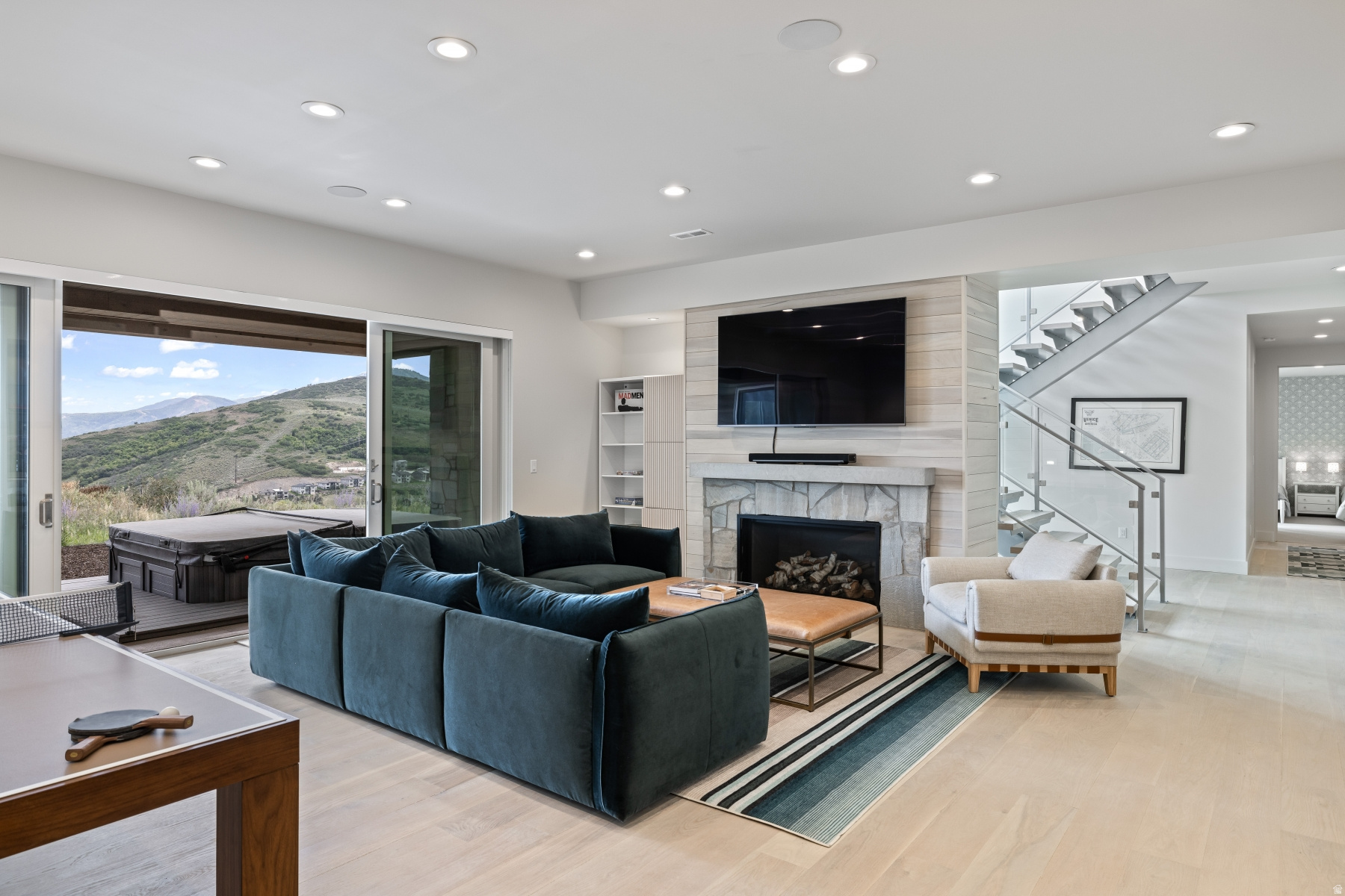 DEER VISTA - Residential Lease