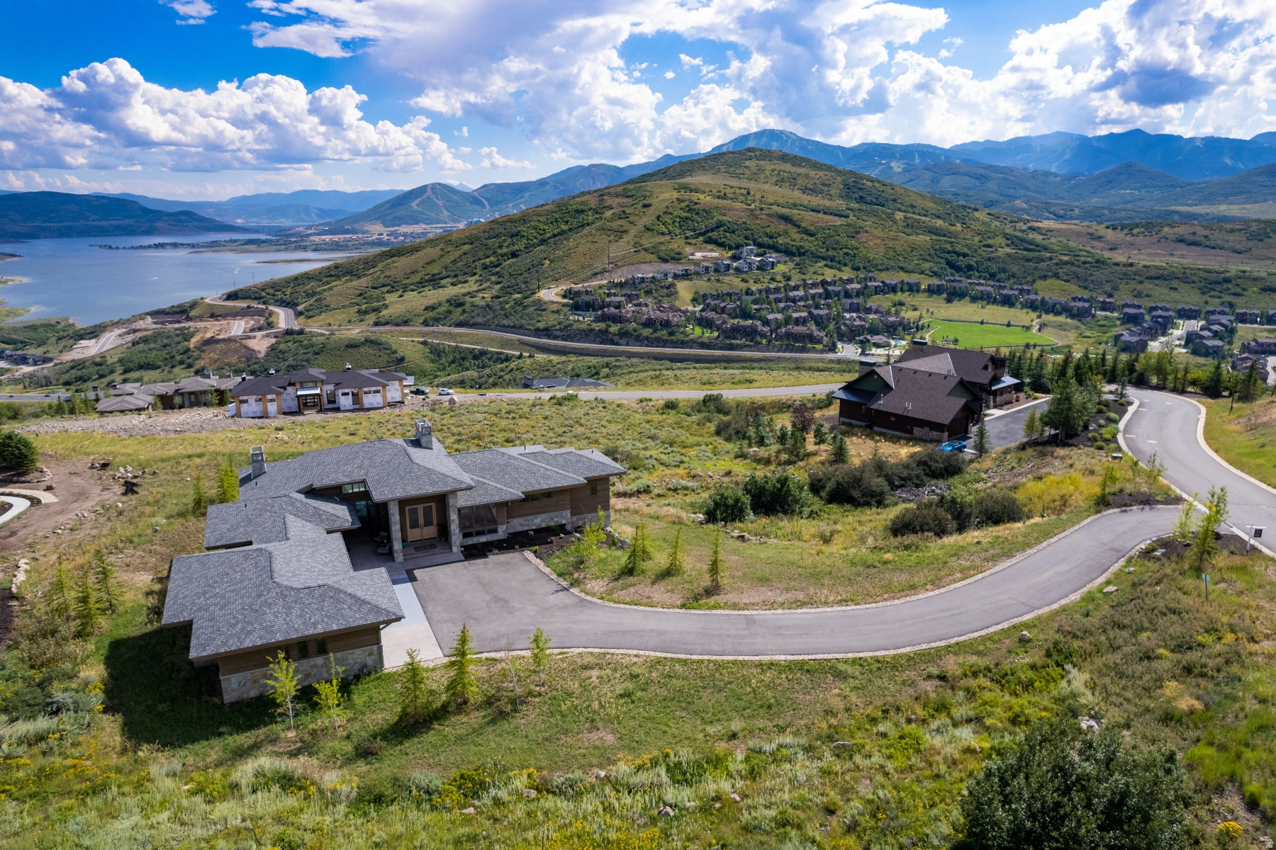 DEER VISTA - Residential Lease