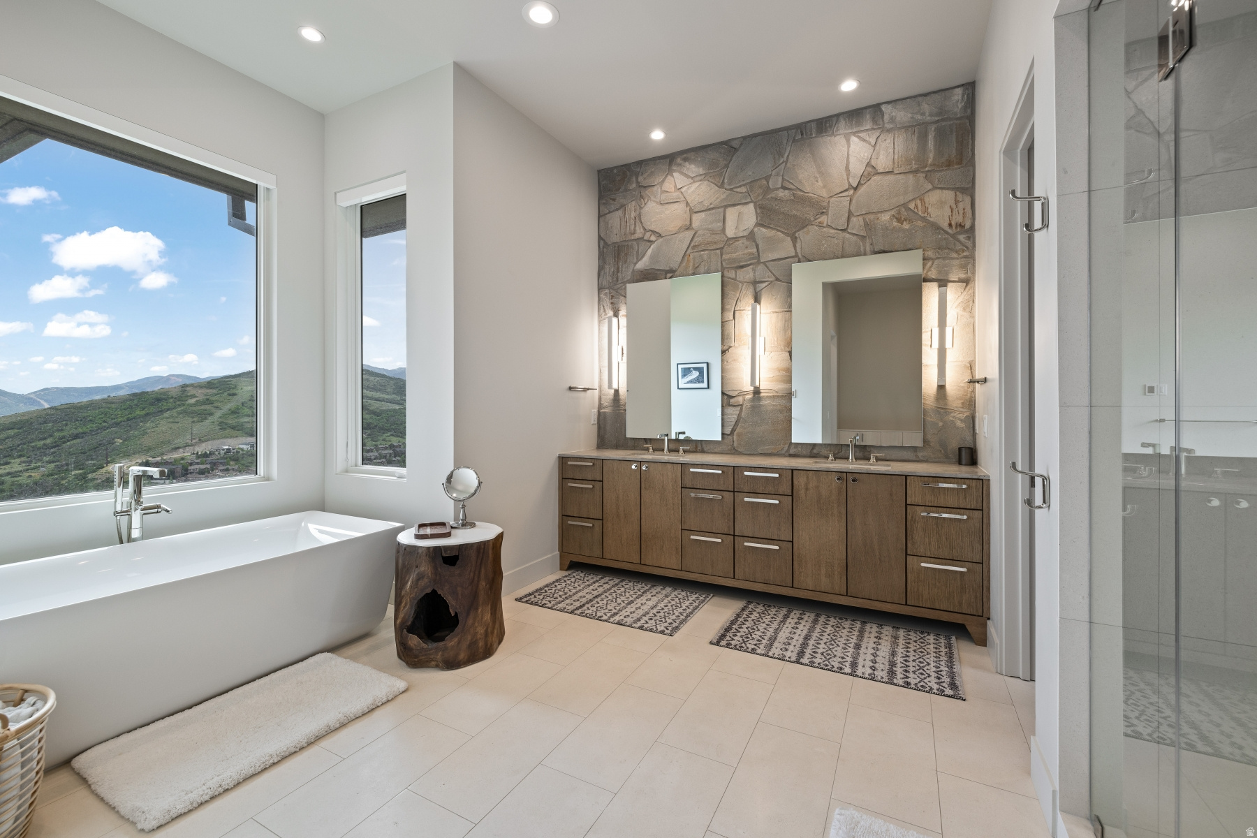 DEER VISTA - Residential Lease