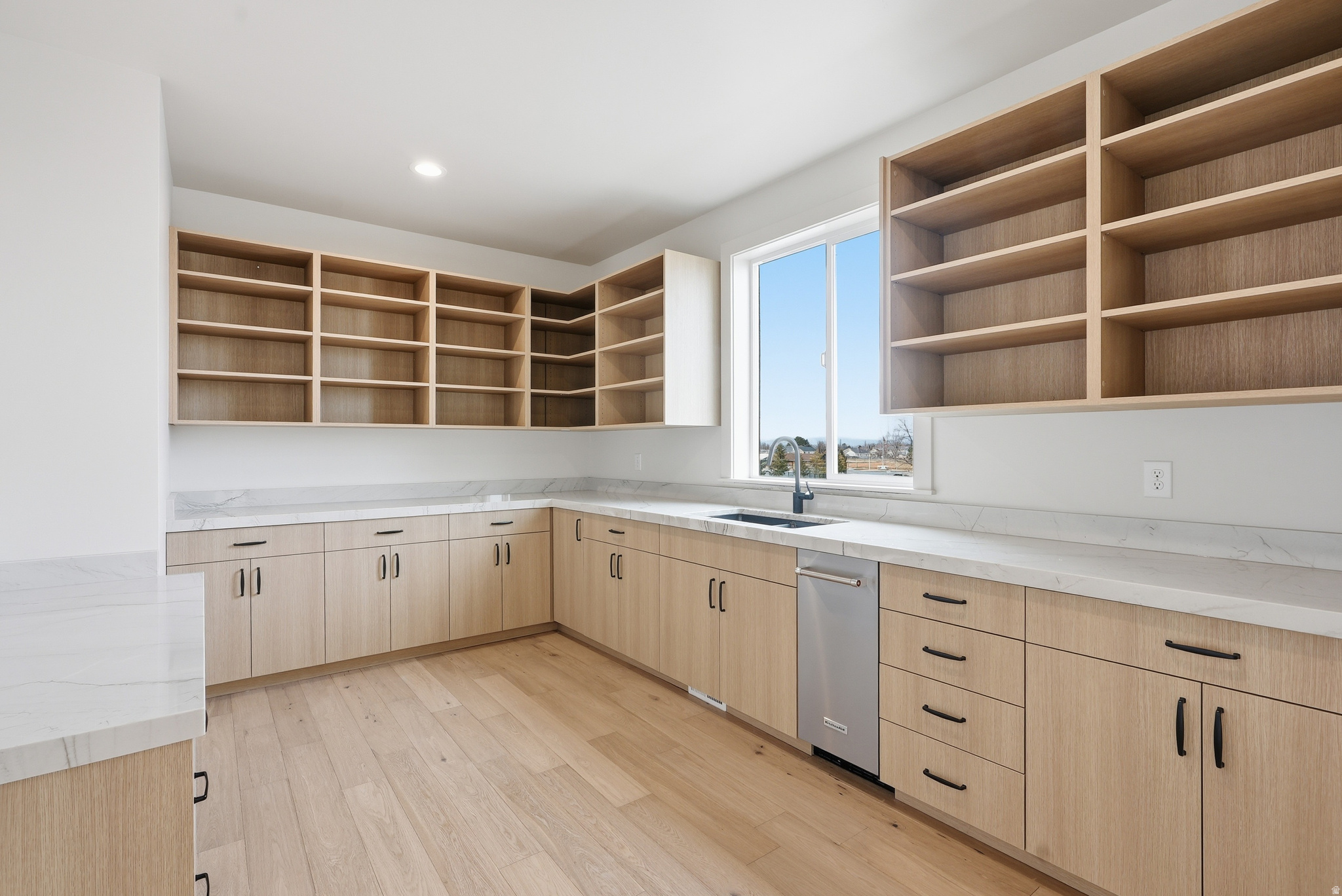 MOUNTAIN GROVE - Residential