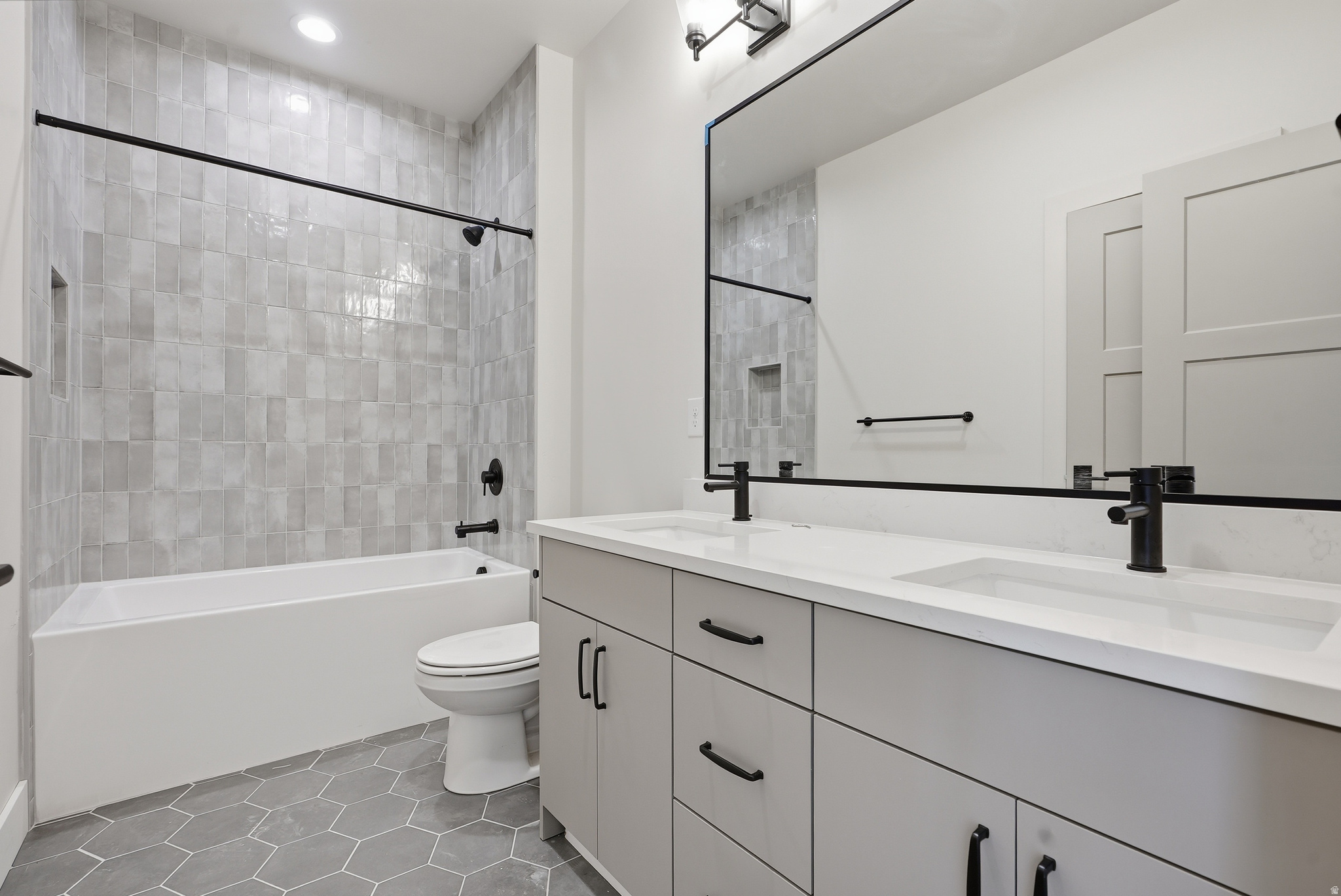 MOUNTAIN GROVE - Residential