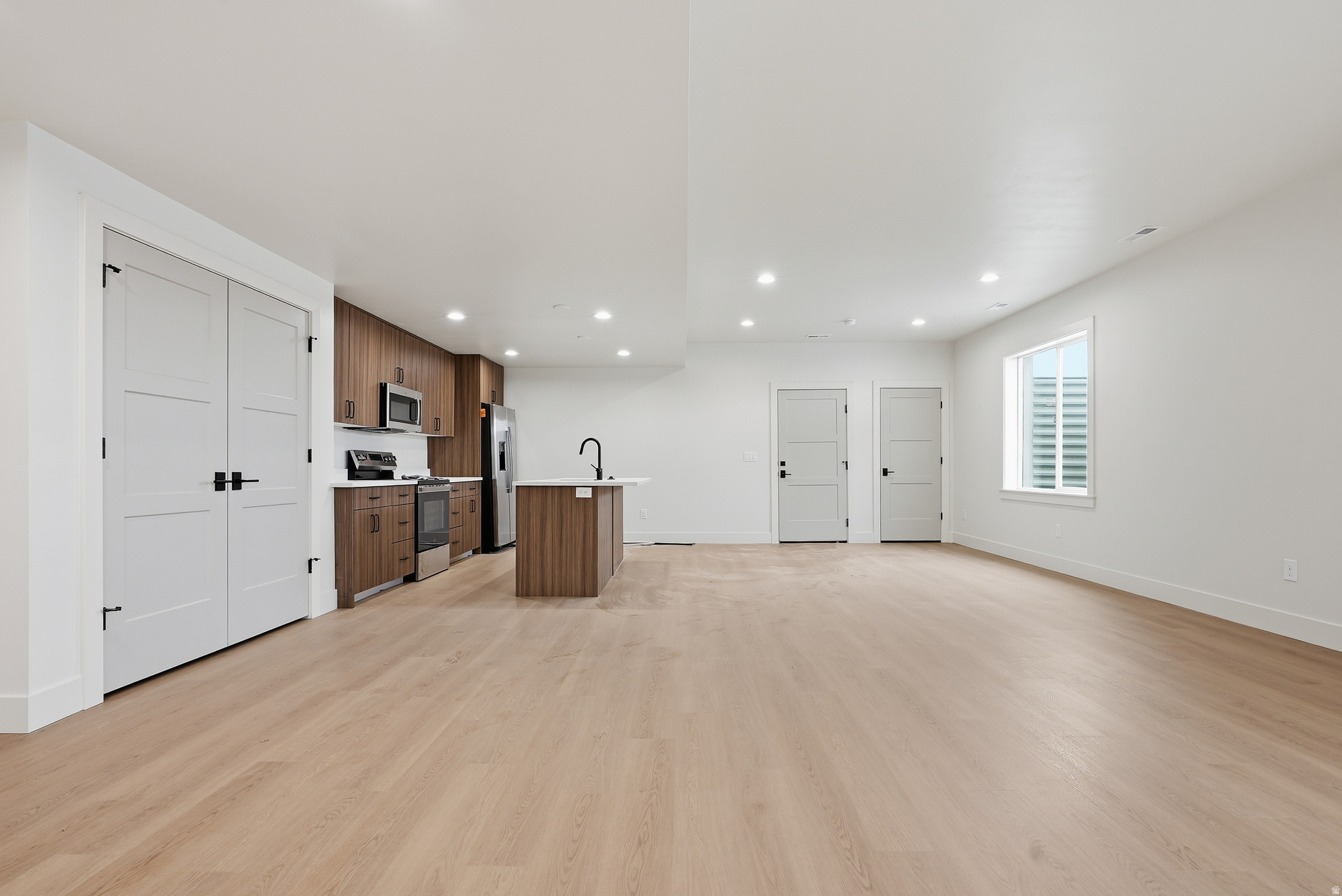 MOUNTAIN GROVE - Residential