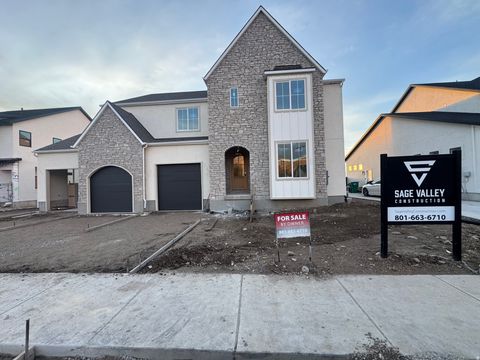 Photo of 1371 N 330 E #8, Orem, UT 84057 (MLS # 2125597)