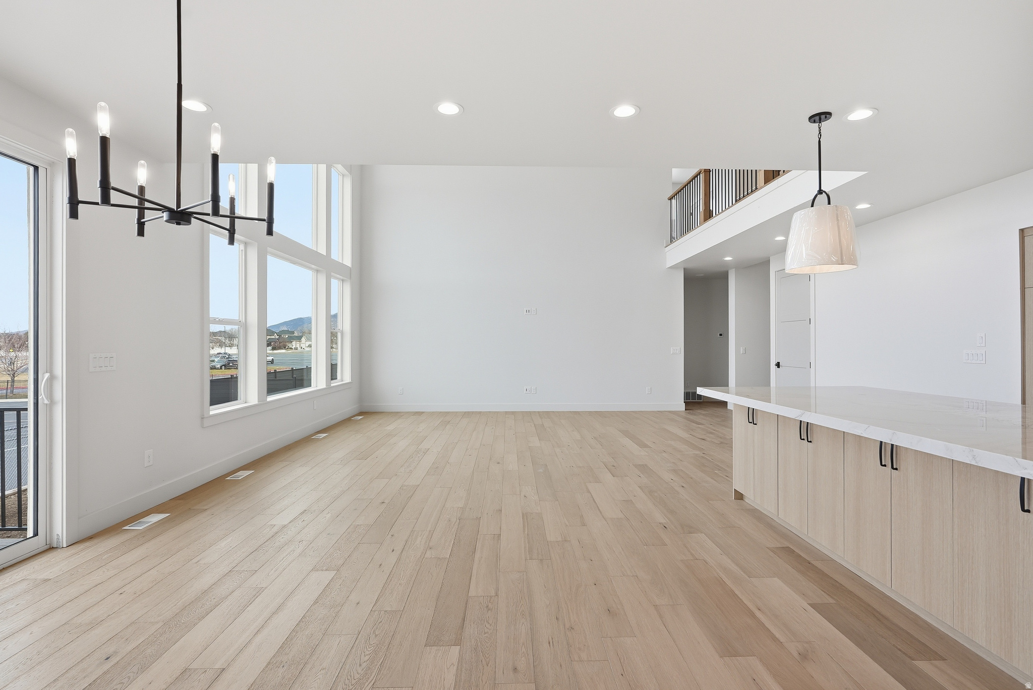 MOUNTAIN GROVE - Residential