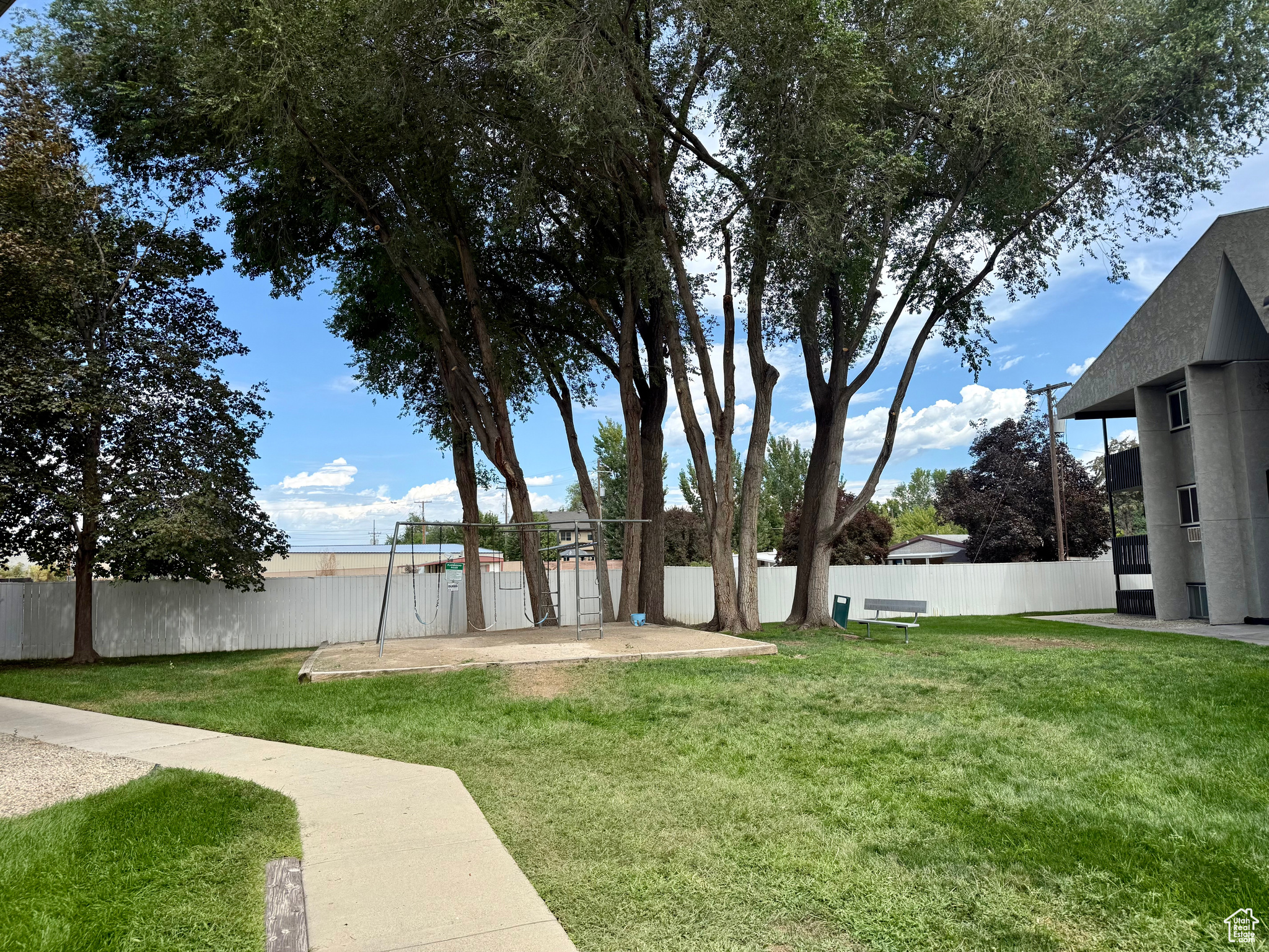 WOOD POINT CONDO - Residential