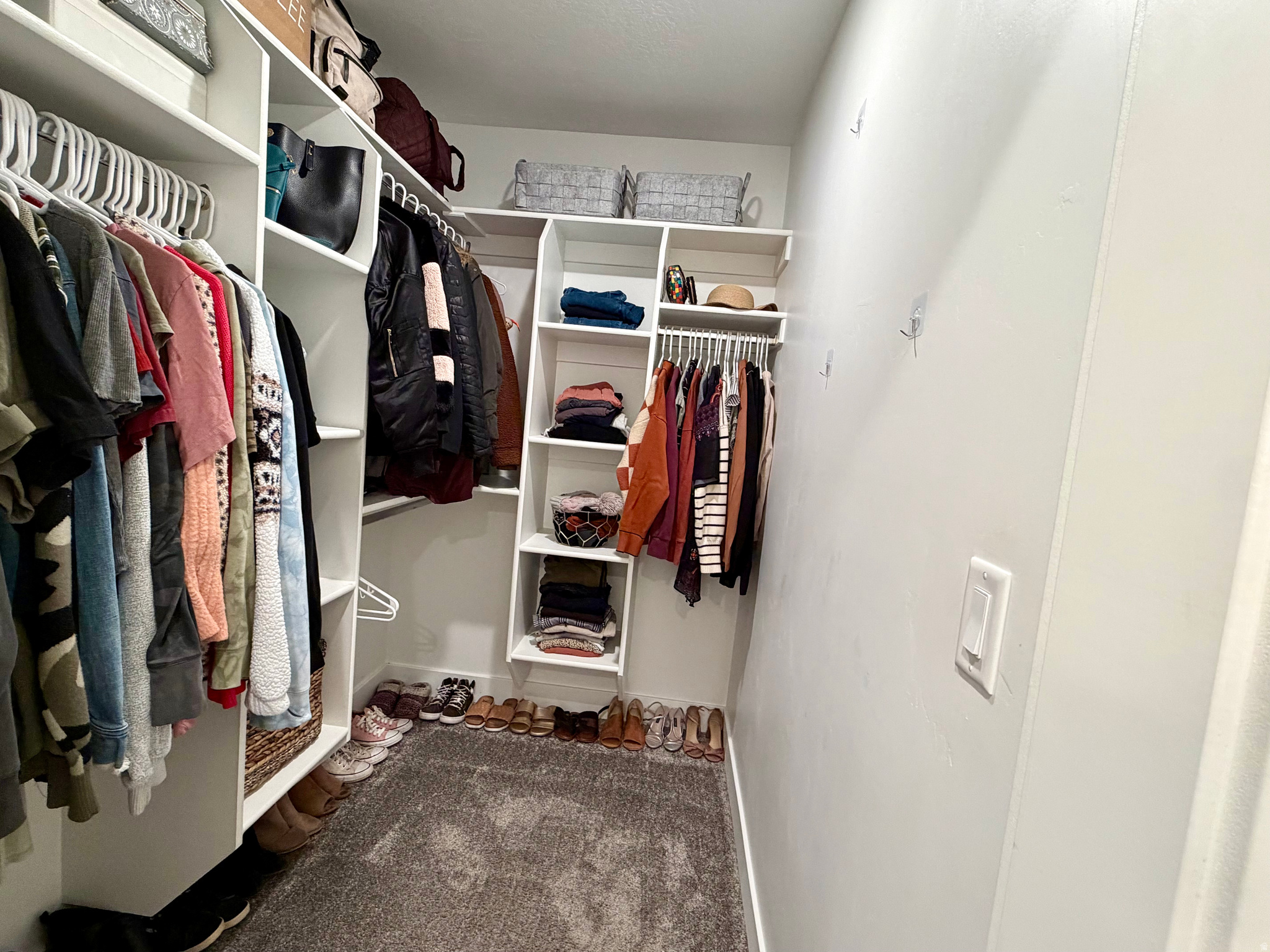 SUMMIT CREEK PLACE - Residential