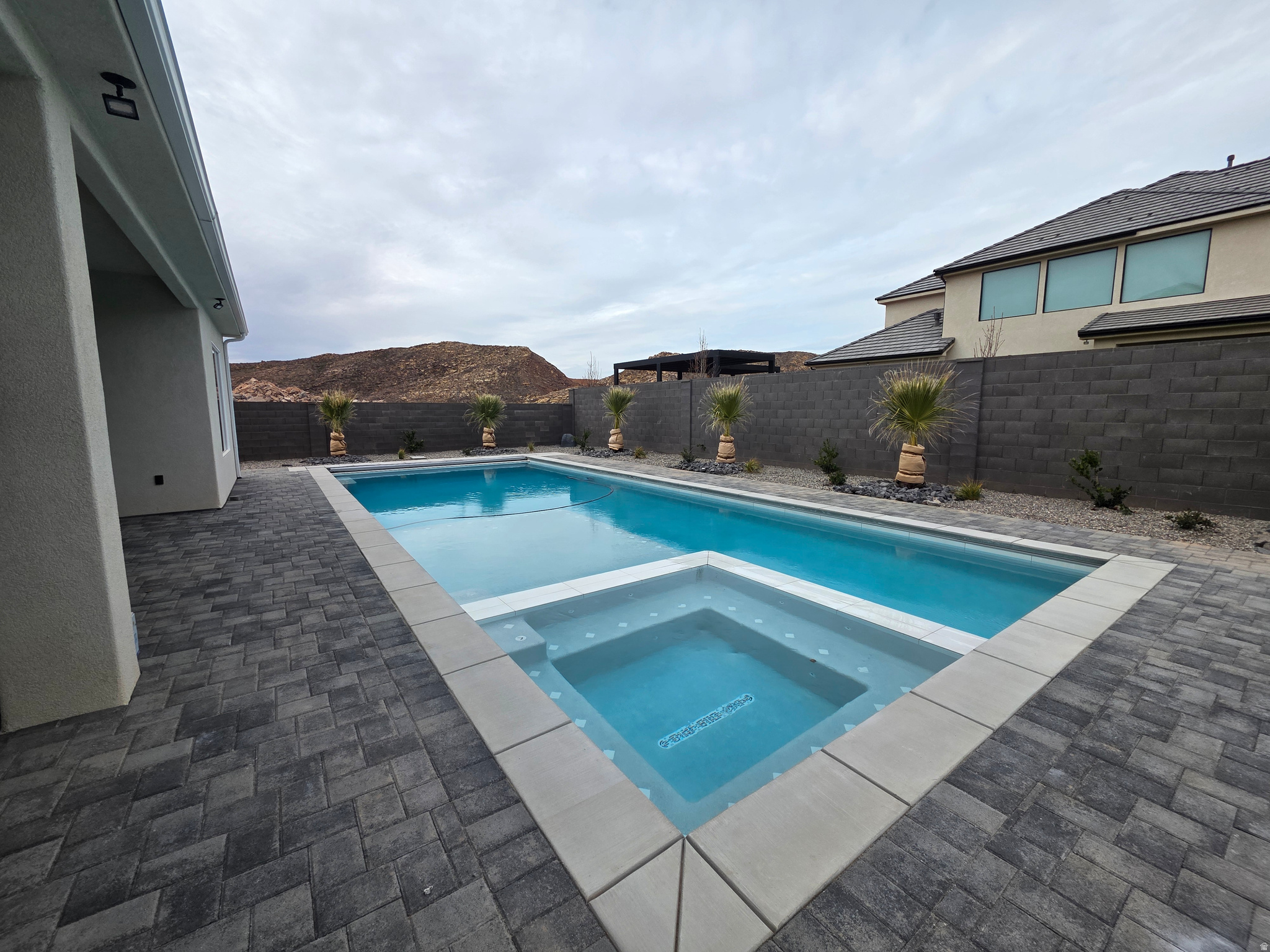 SYCAMORE VILLAGE - Residential