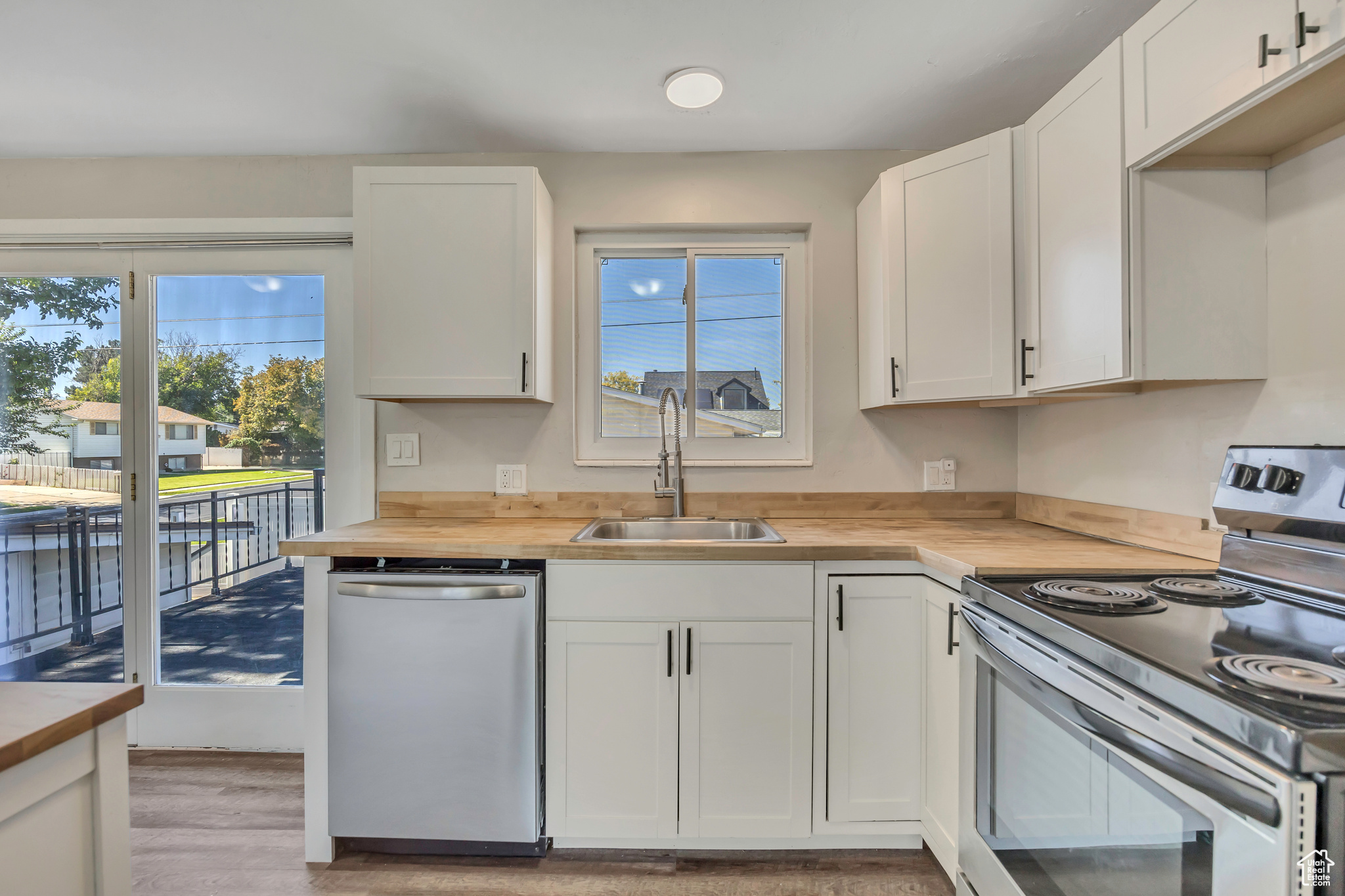 RIVERVIEW ACRES - Residential