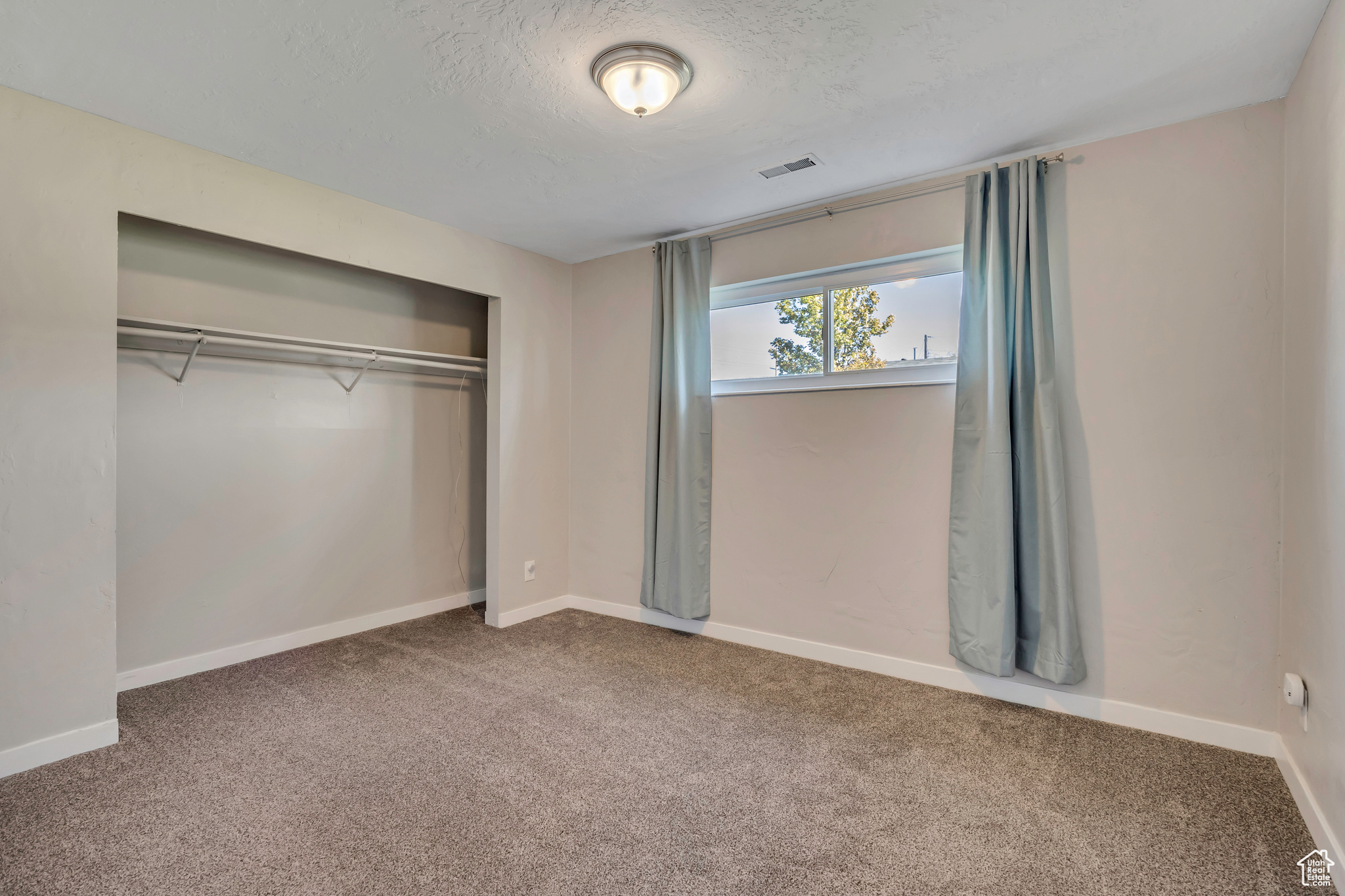RIVERVIEW ACRES - Residential
