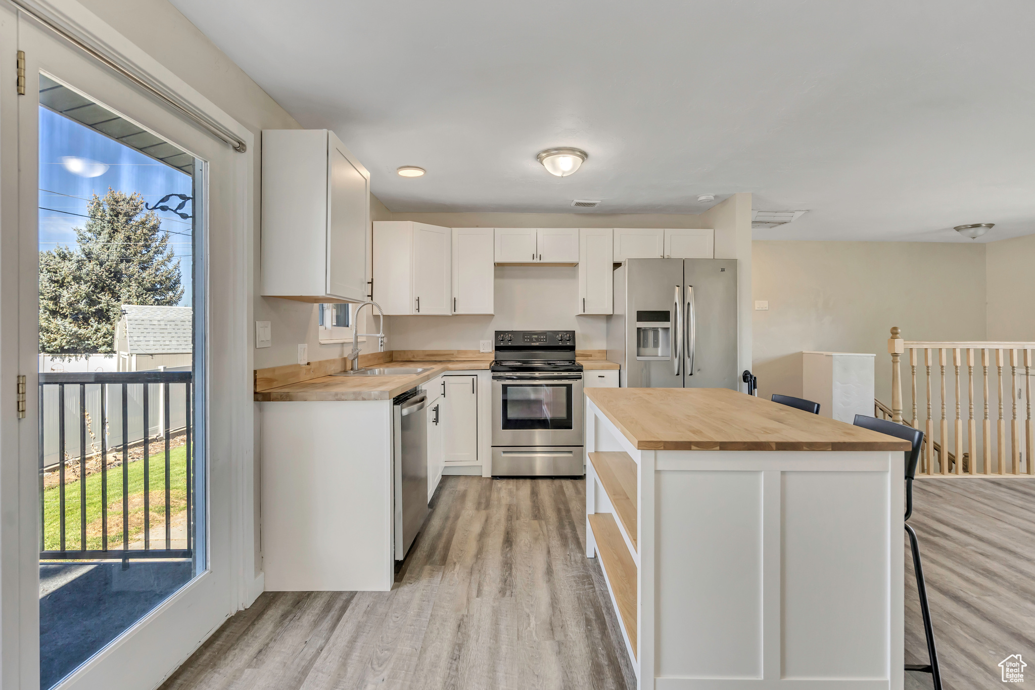 RIVERVIEW ACRES - Residential