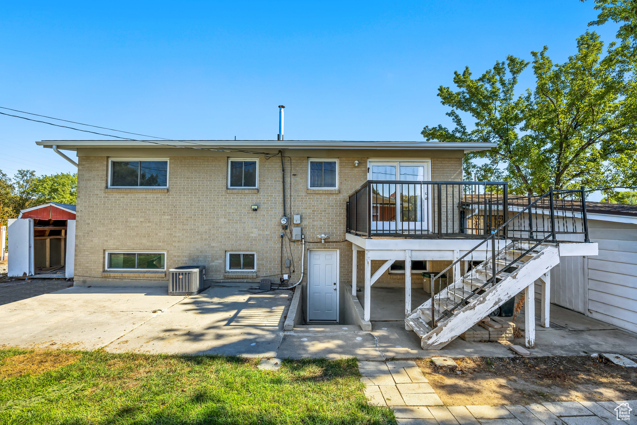 RIVERVIEW ACRES - Residential